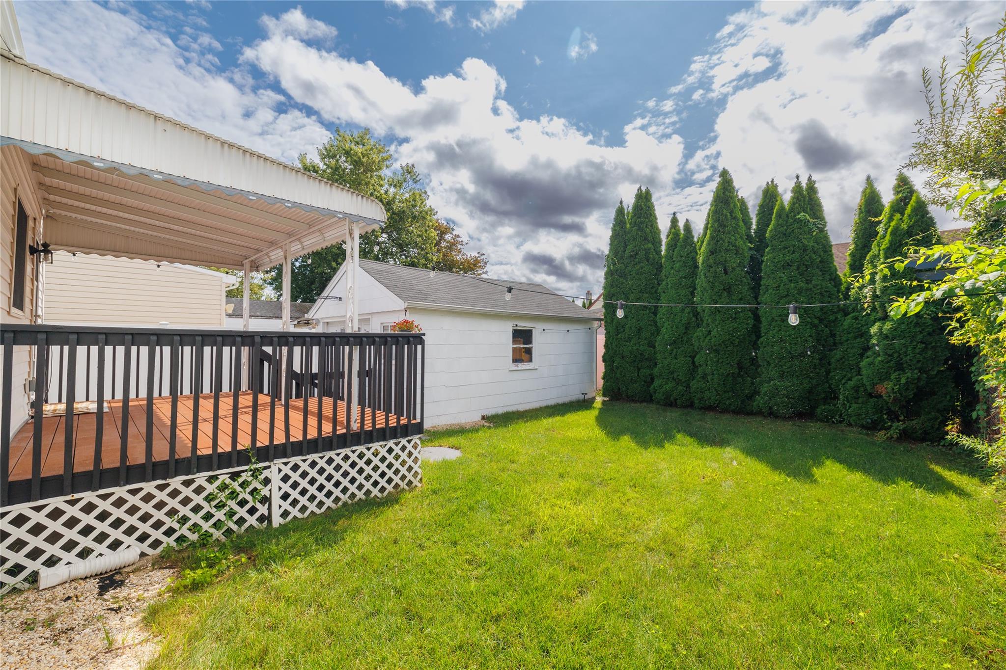 #15 photo, 39 E Hollywood Avenue, Lindenhurst , NY 11757