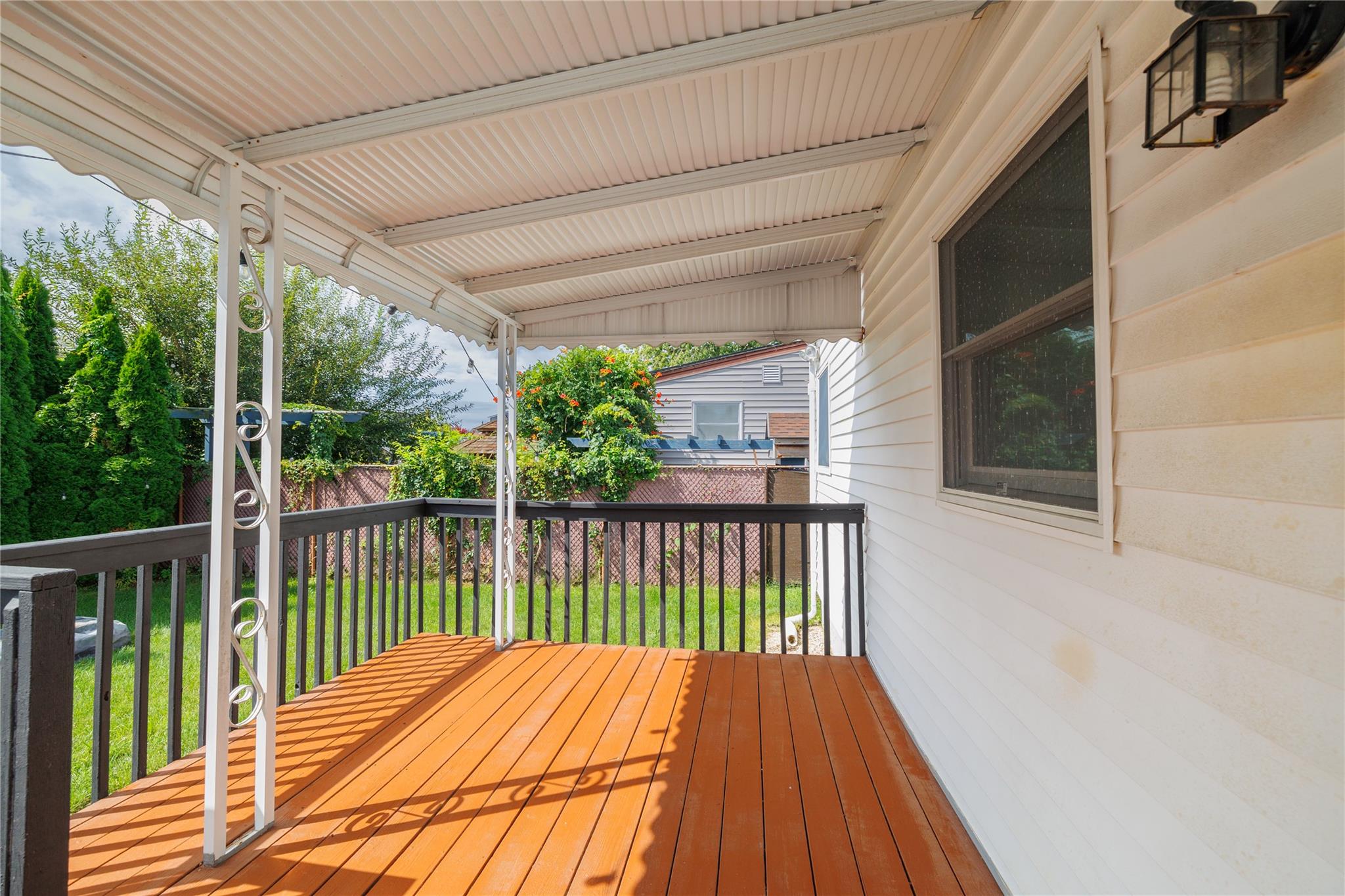 #16 photo, 39 E Hollywood Avenue, Lindenhurst , NY 11757