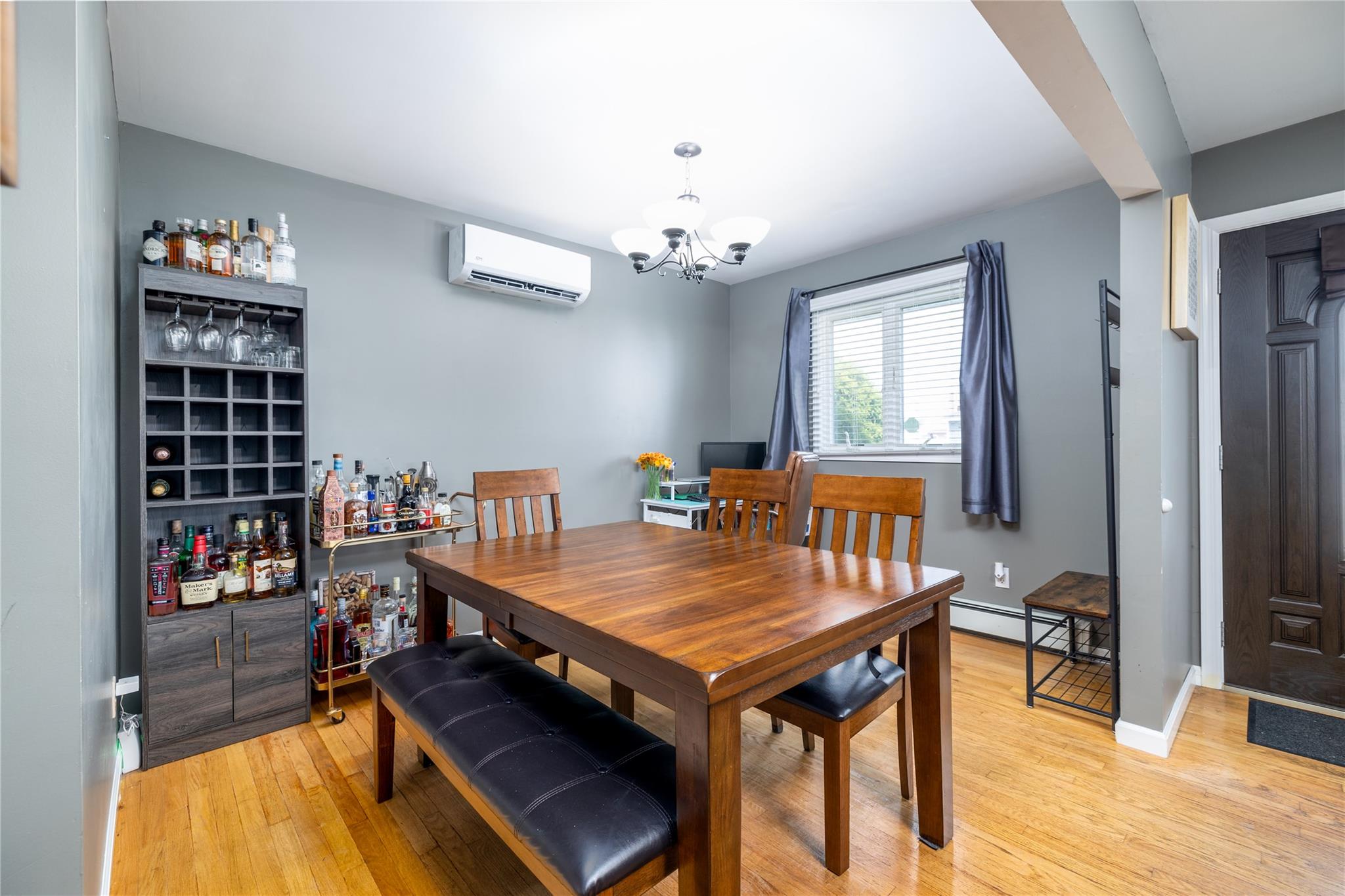 #4 photo, 39 E Hollywood Avenue, Lindenhurst , NY 11757