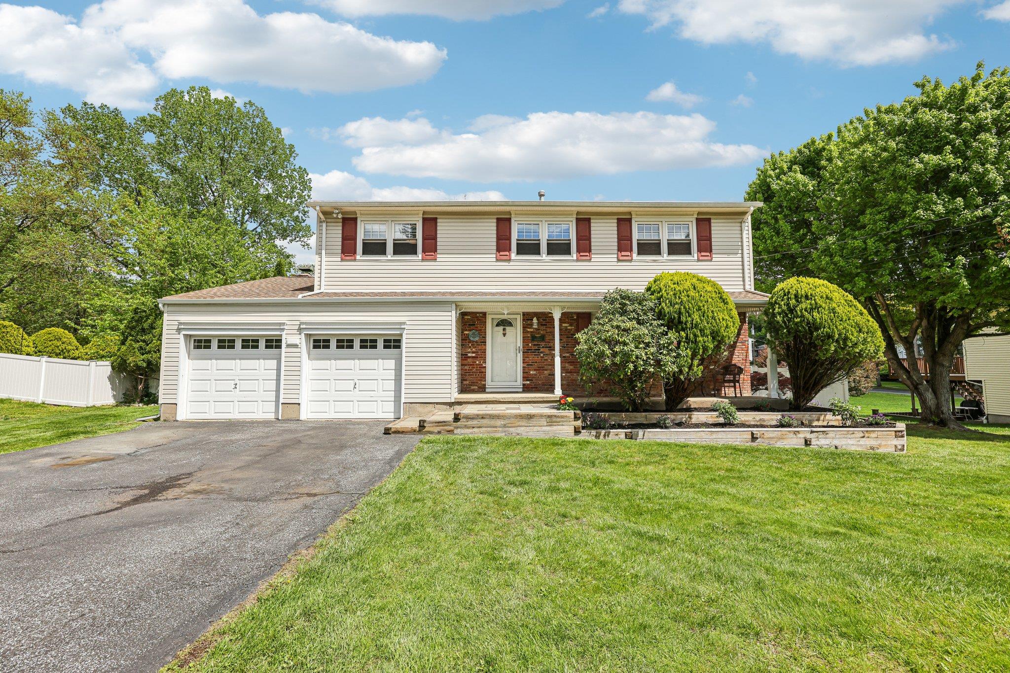 #1 photo, 11 Howard Avenue, Tappan , NY 10983