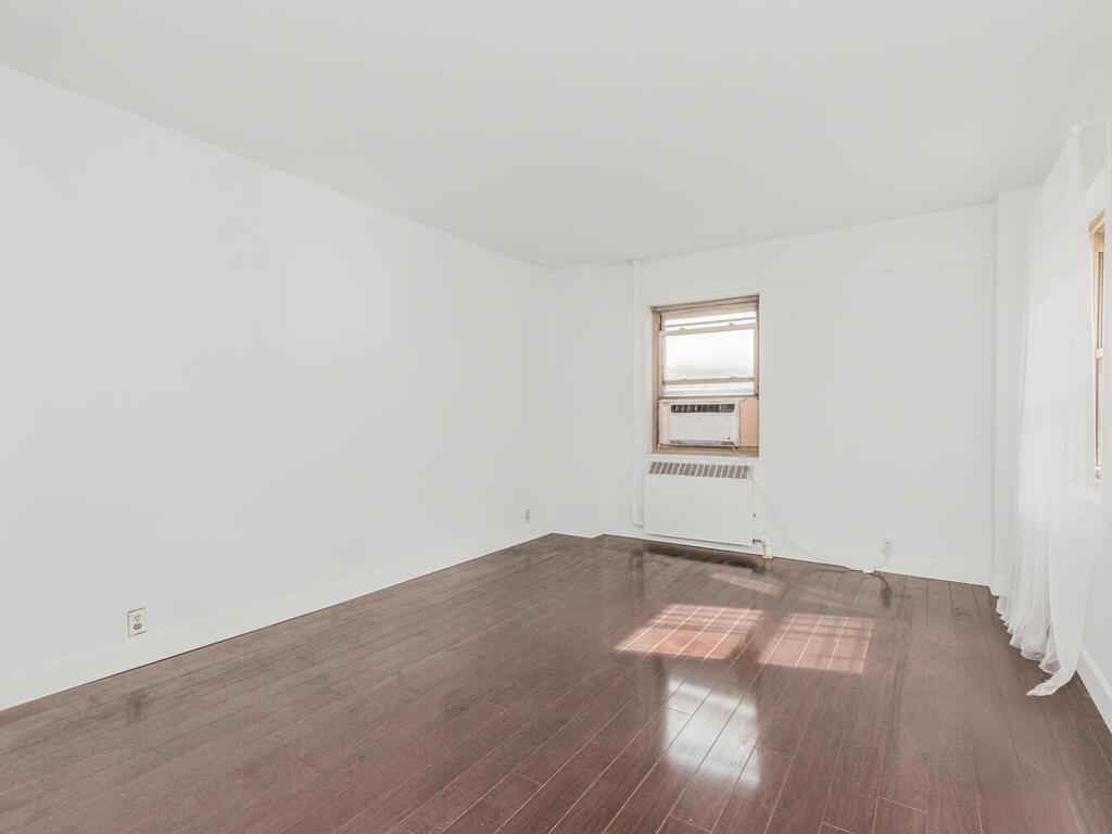 #12 photo, 6 Fordham Hill Oval, ブロンクス区 Bronx , NY 10468