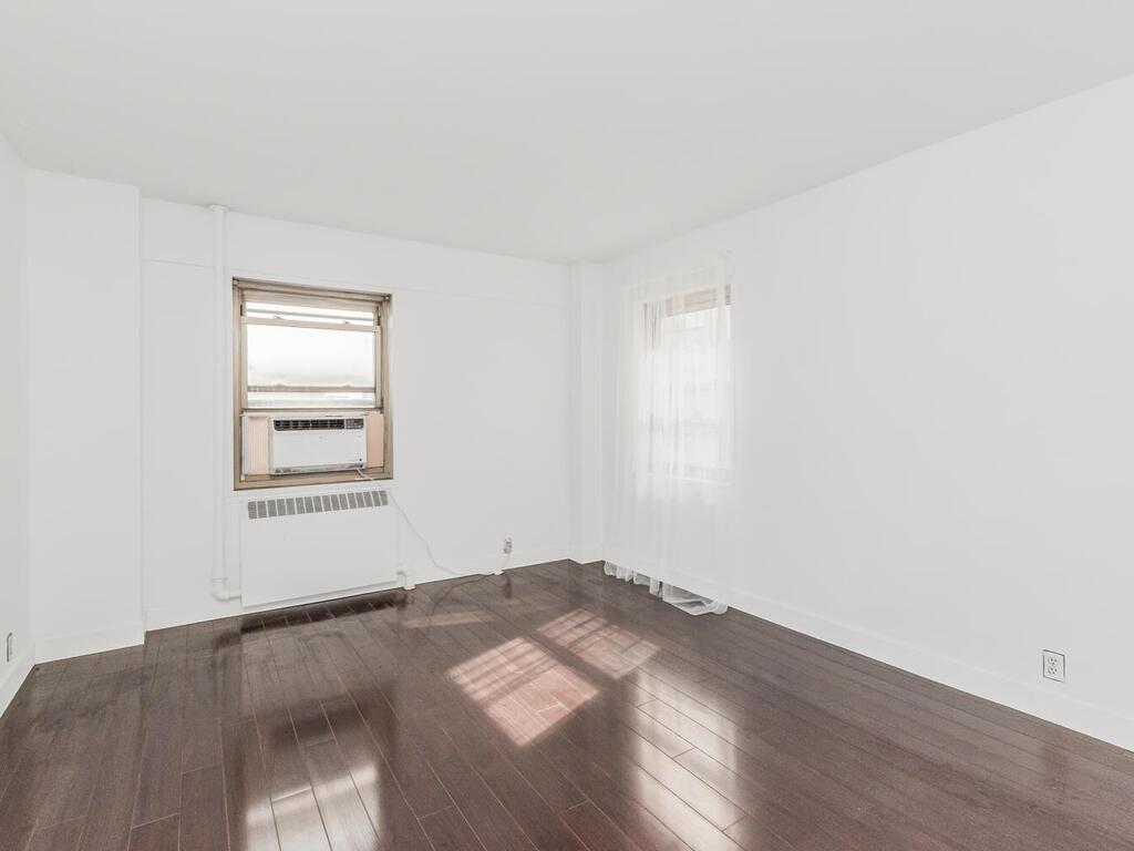 #13 photo, 6 Fordham Hill Oval, ブロンクス区 Bronx , NY 10468