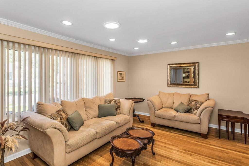 #9 photo, 20 Doone Drive, 长岛 塞奥瑟 Syosset , NY 11791