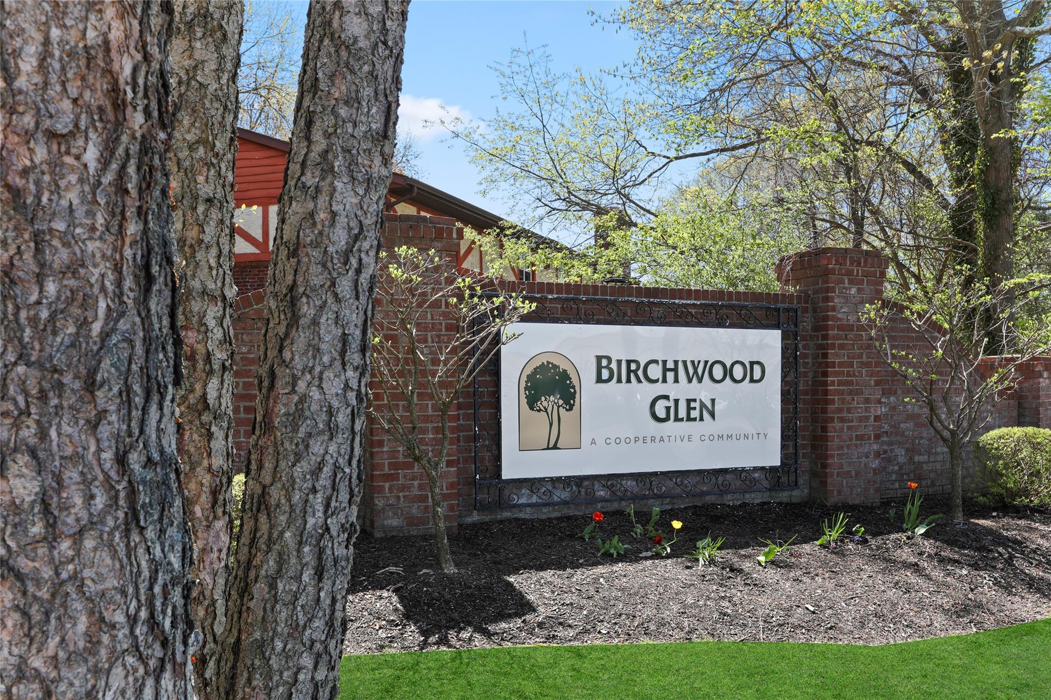 #1 photo, 7 Glen Hollow Drive, سوفولك Holtsville , NY 11742