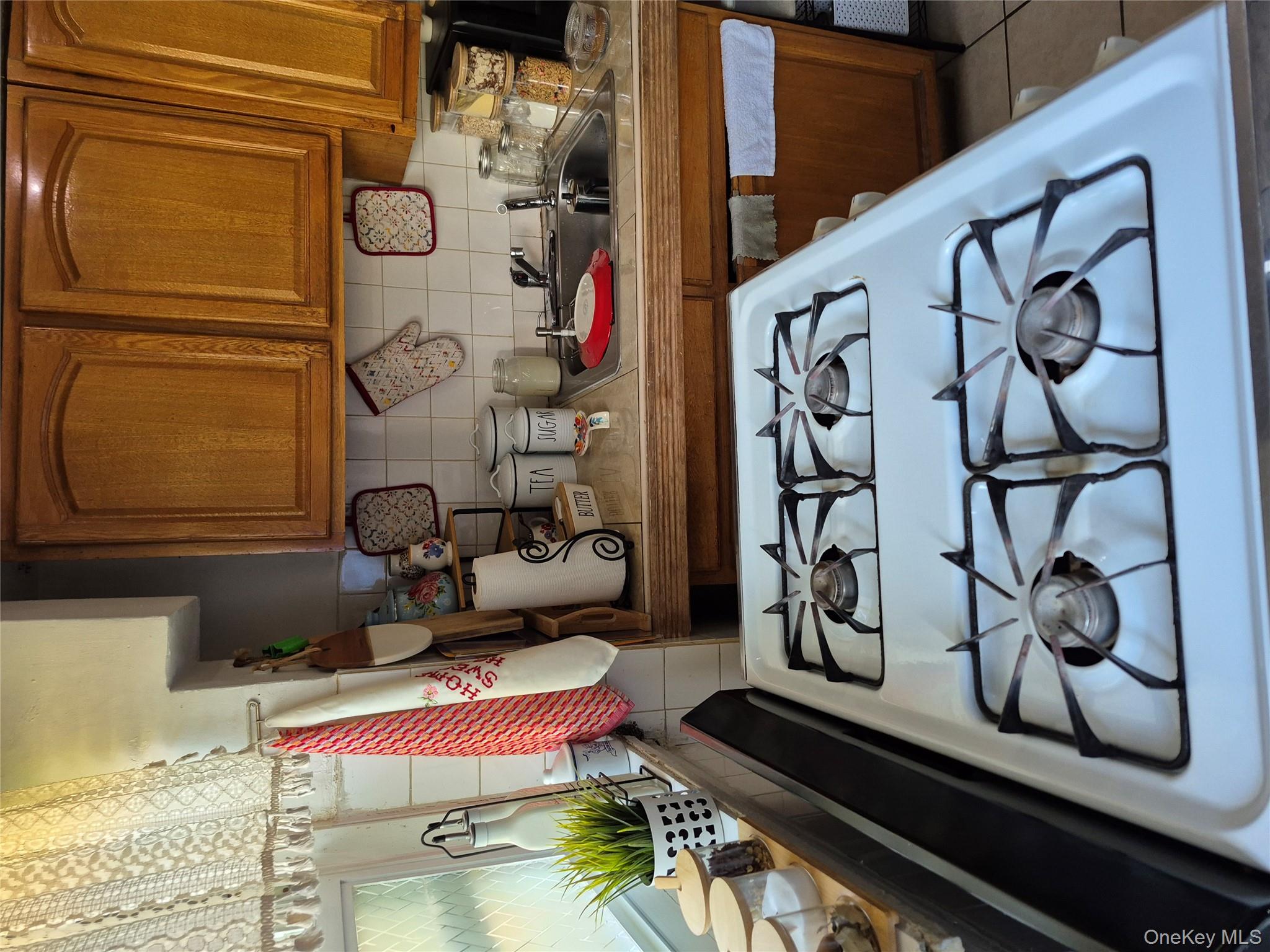 #2 photo, 3238 Tenbroeck Avenue, Bronx , NY 10469