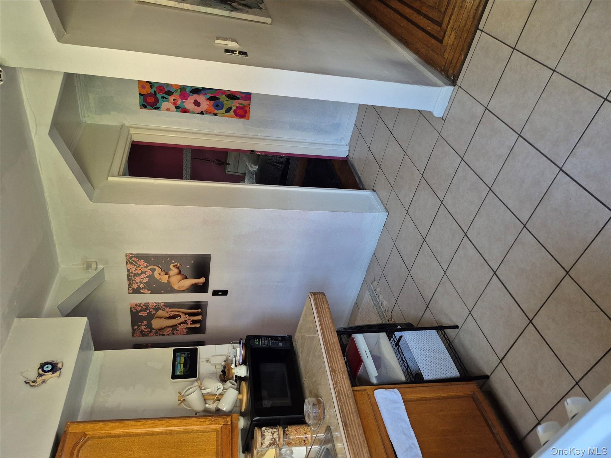 #4 photo, 3238 Tenbroeck Avenue, Bronx , NY 10469