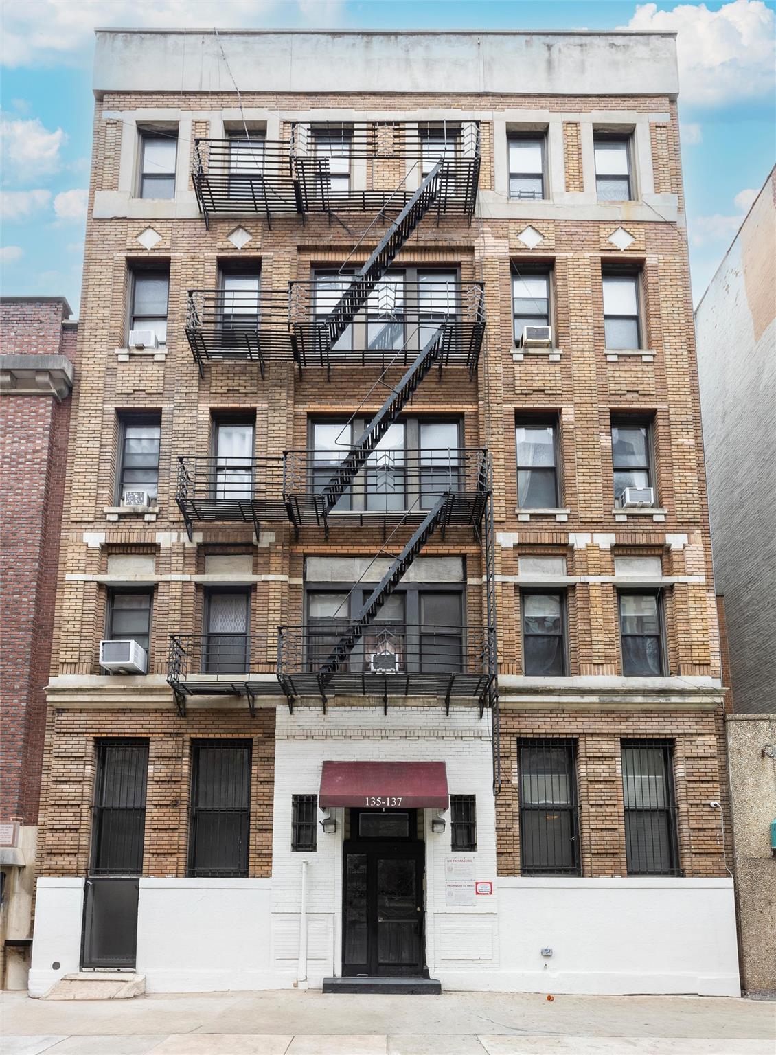 #10 photo, 135-137 W 115th Street, New York (Manhattan) , NY 10026