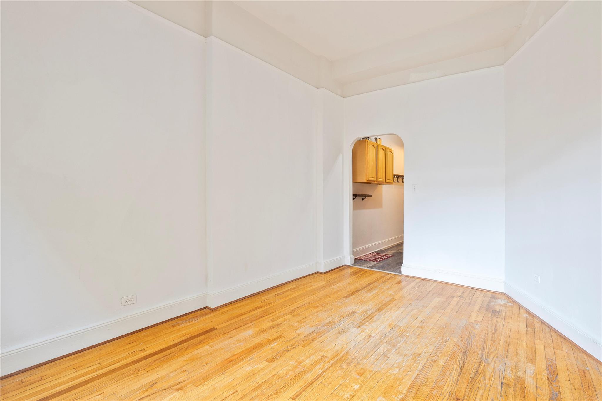 #11 photo, 135-137 W 115th Street, New York (Manhattan) , NY 10026