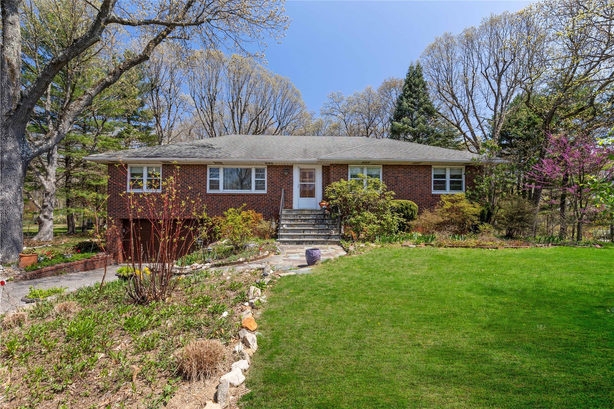 #1 photo, 1560 Old Orchard Street, Harrison , NY 10604