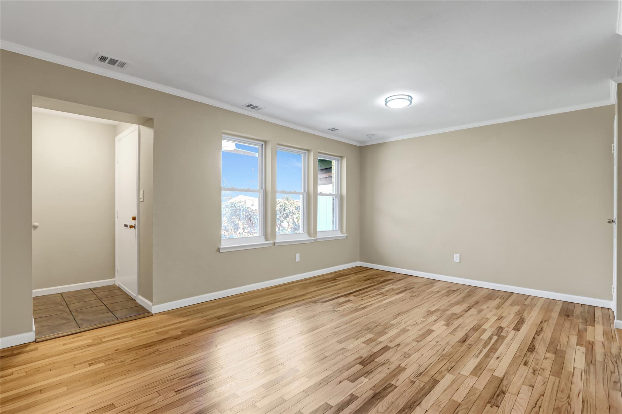 #1 photo, 265 Artist Lake Drive, সাফোক কাউন্টি Middle Island , NY 11953