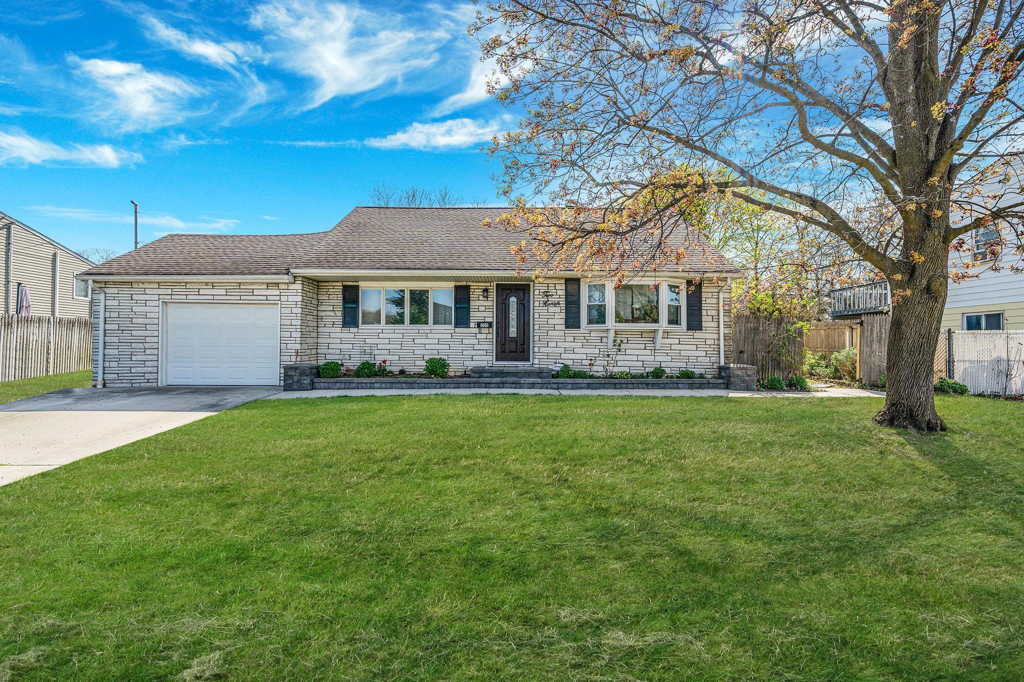 #1 photo, 205 Westwood Drive, Brentwood , NY 11717