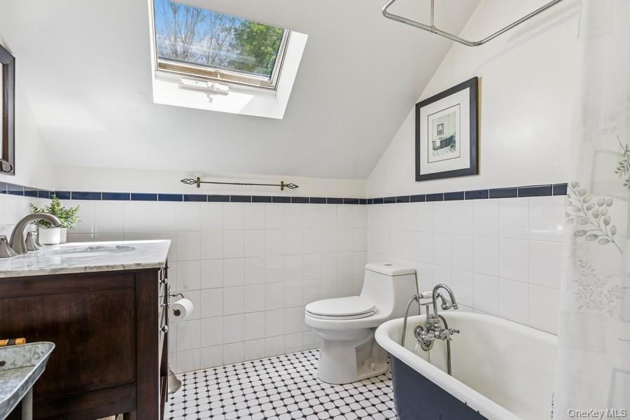 #12 photo, 3320 Oregon Road, Mattituck , NY 11952