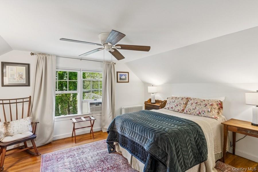 #14 photo, 3320 Oregon Road, Mattituck , NY 11952