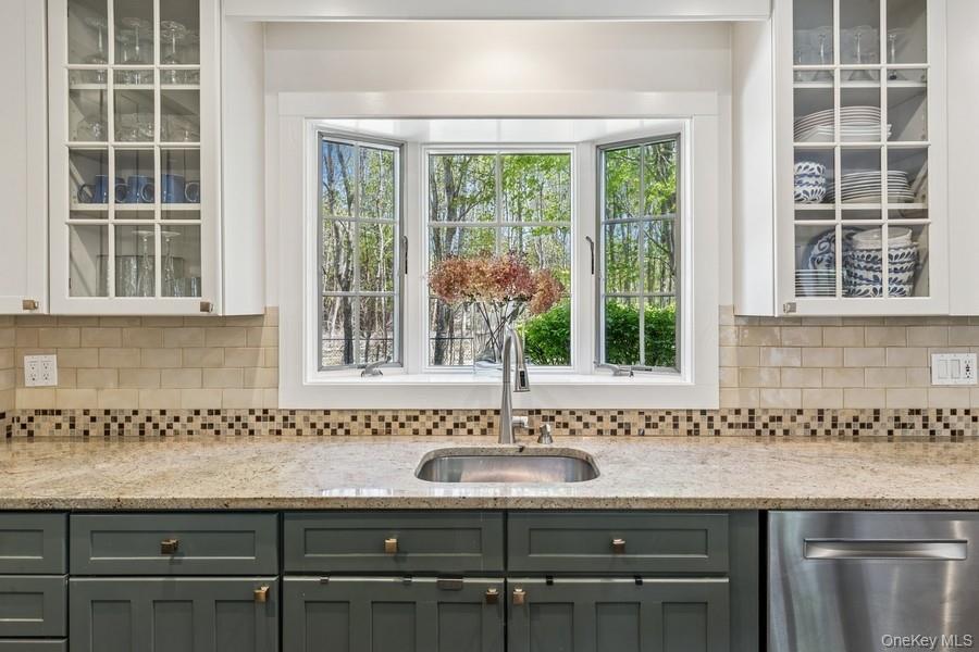 #19 photo, 3320 Oregon Road, Mattituck , NY 11952