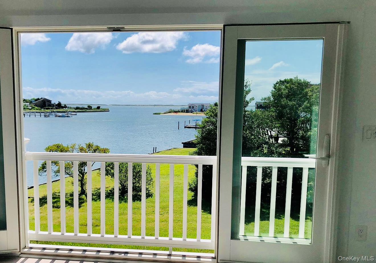 #2 photo, 23 Nautilus Drive, サフォーク郡 Hampton Bays , NY 11946