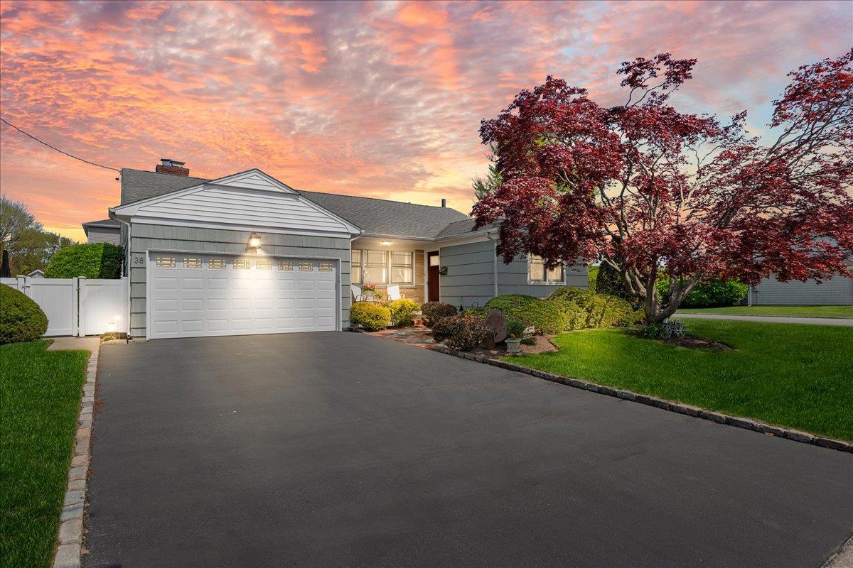 #1 photo, 38 Fairwater Avenue, ナッソー郡 Massapequa , NY 11758