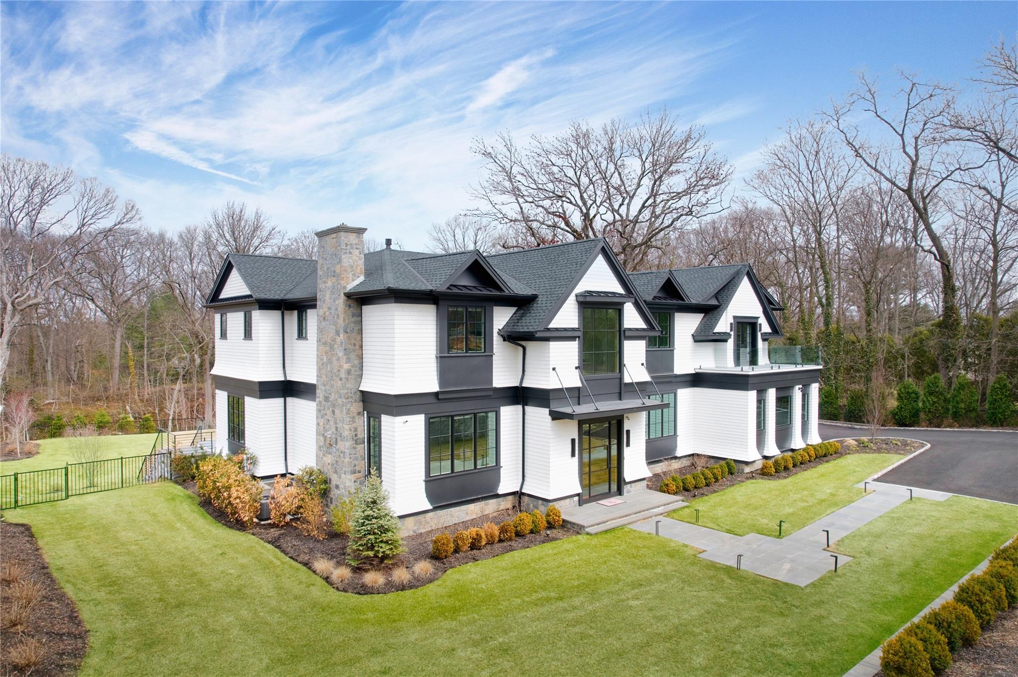 #1 photo, 95 Spruce Street, Roslyn , NY 11576