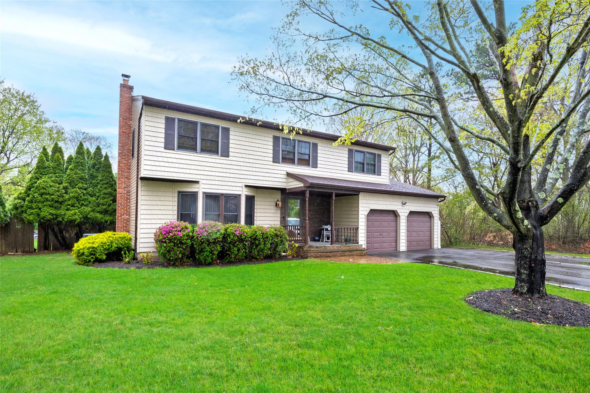 #1 photo, 2 Heritage Lane, Miller Place , NY 11764