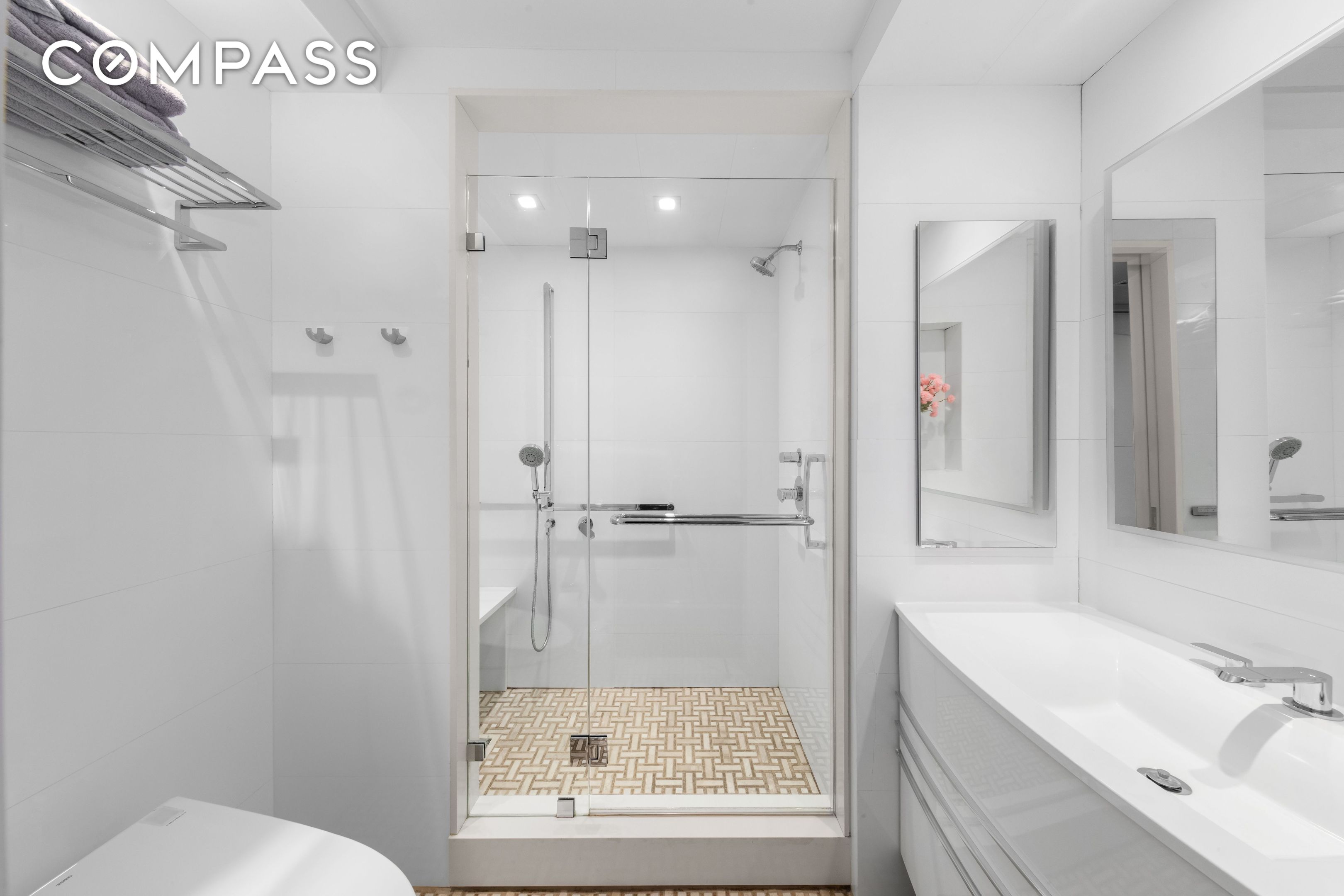 #9 photo, 207 E 74th Street, マンハッタン Lenox Hill , NY 10021