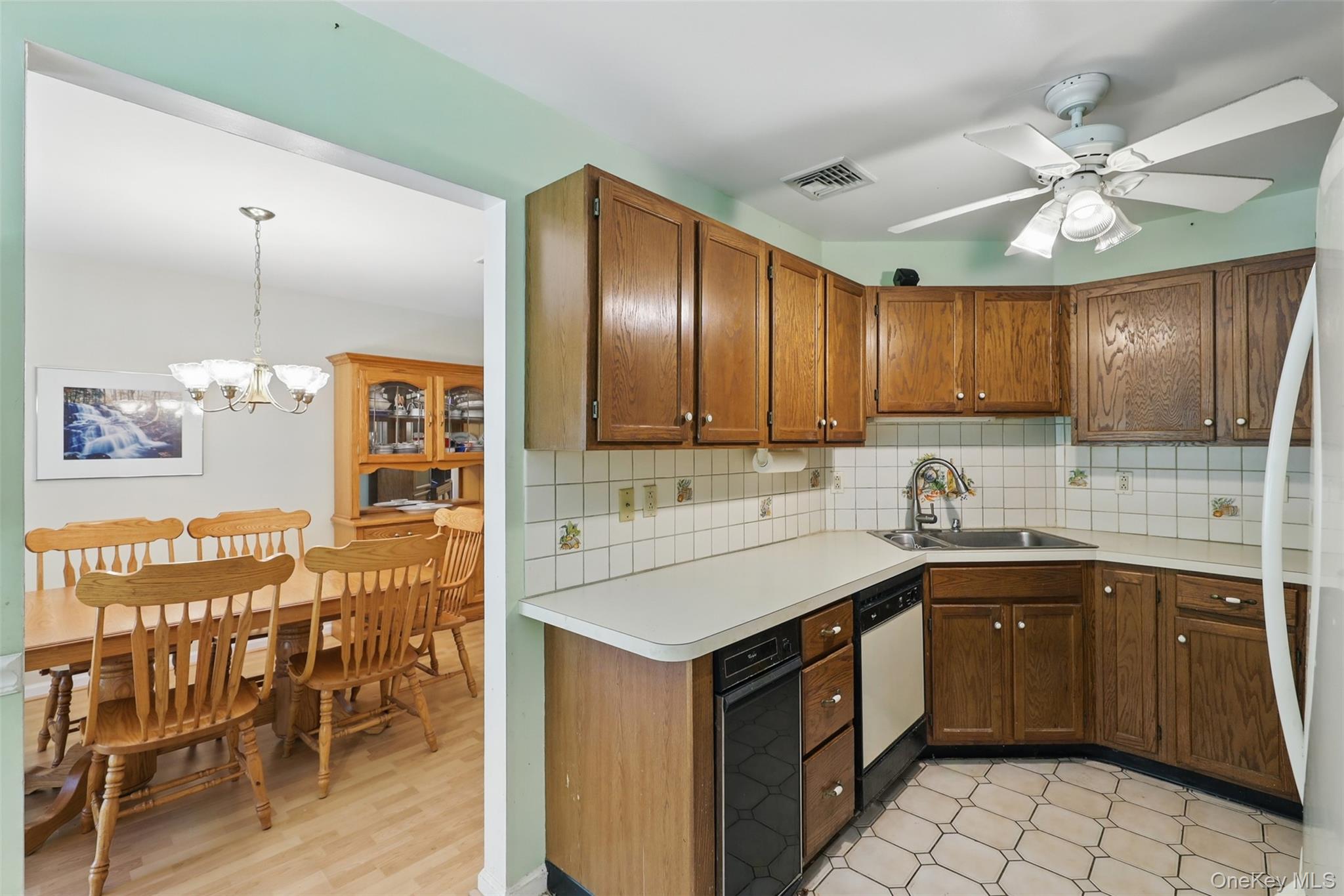 #11 photo, 21 Lamplight Street, Beacon , NY 12508