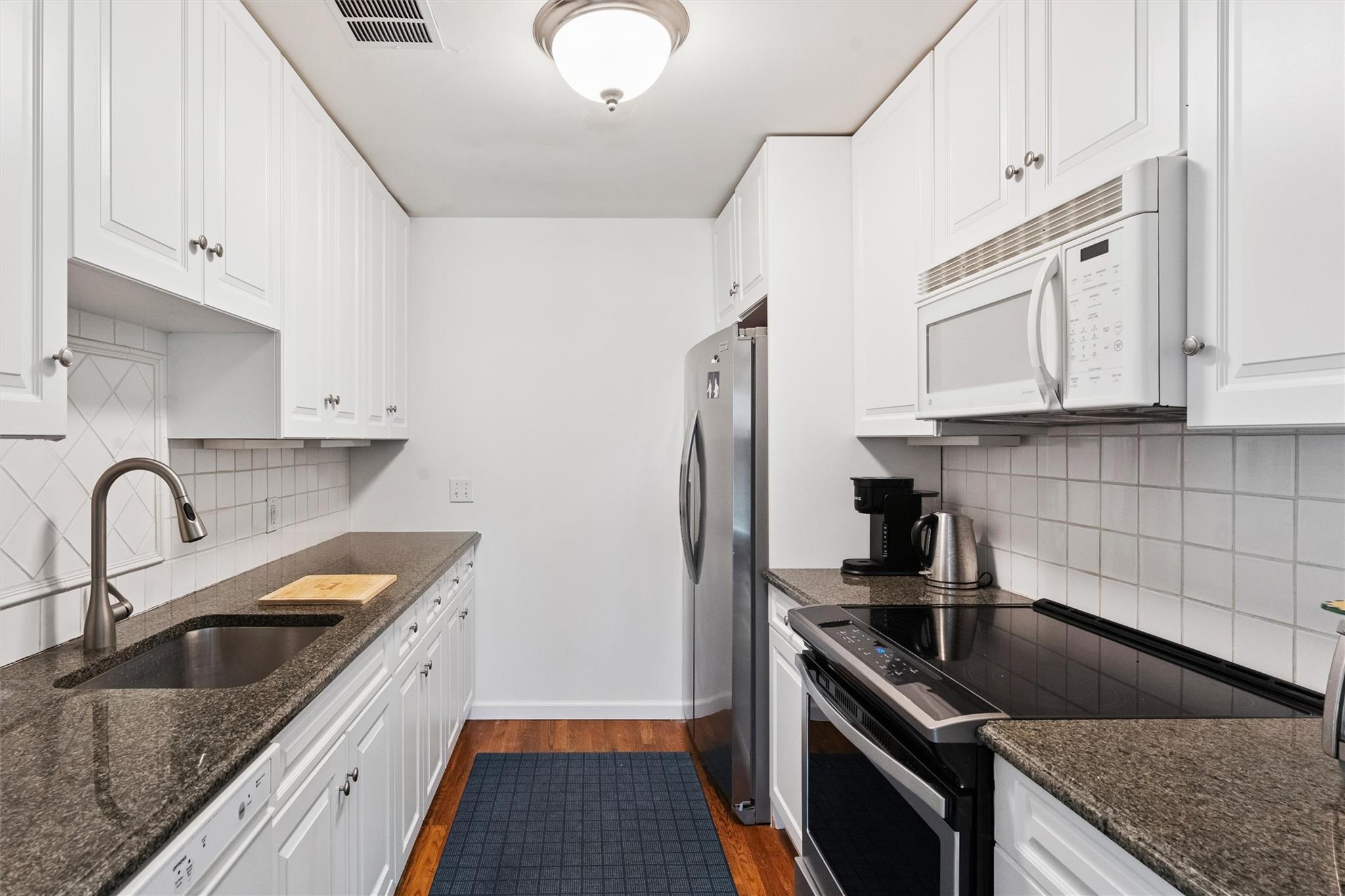 #7 photo, 30 Brittany Lane, サフォーク郡 Westhampton Beach , NY 11978