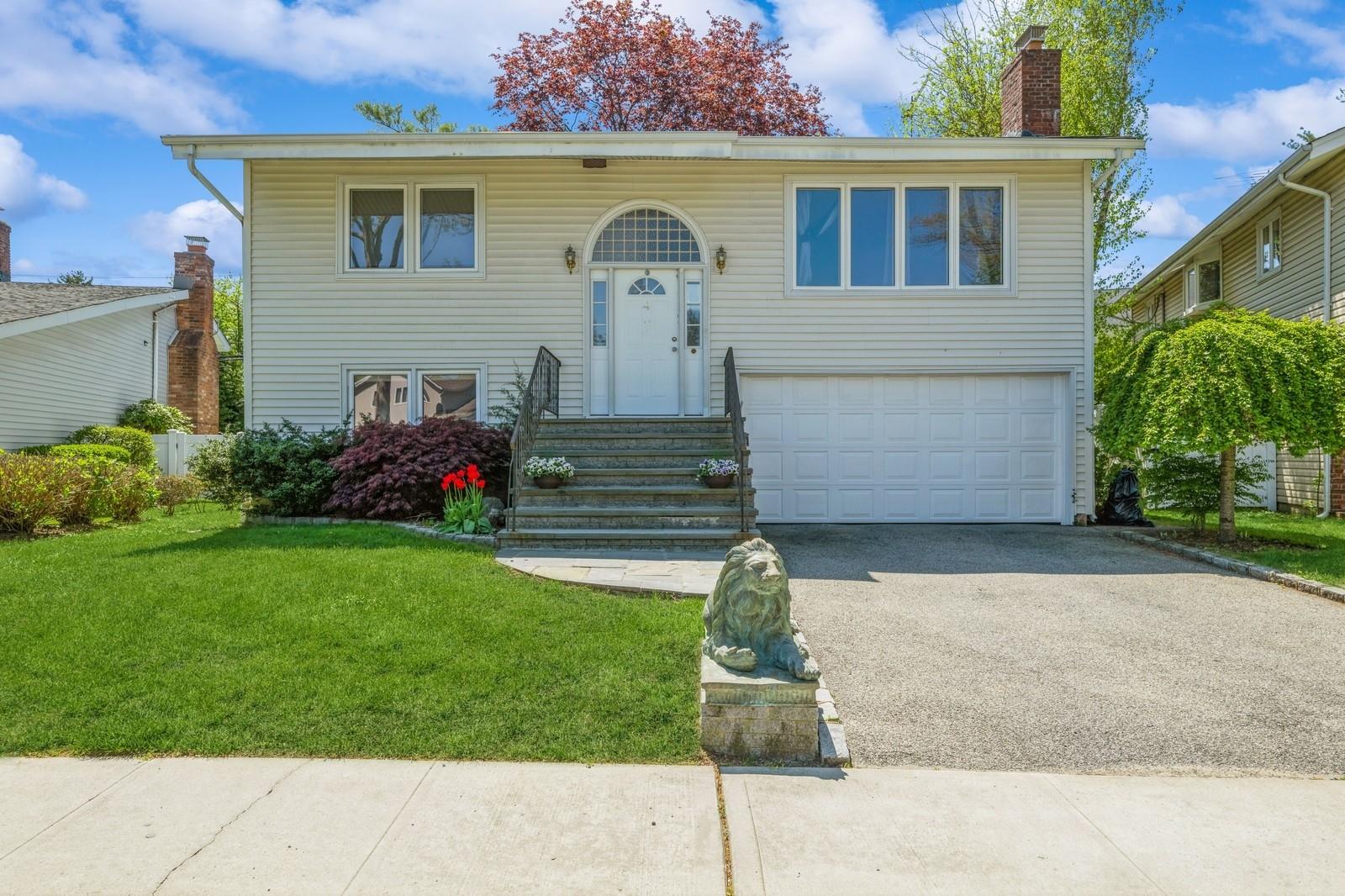 #1 photo, 4 Boat Lane, Port Washington , NY 11050