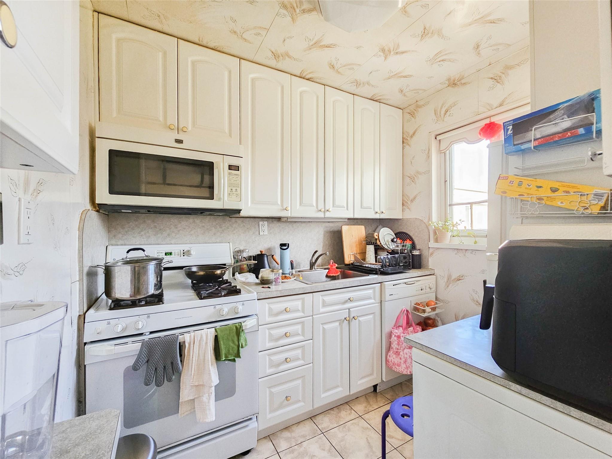 #2 photo, 227-08 Hillside, Queens Village , NY 11427