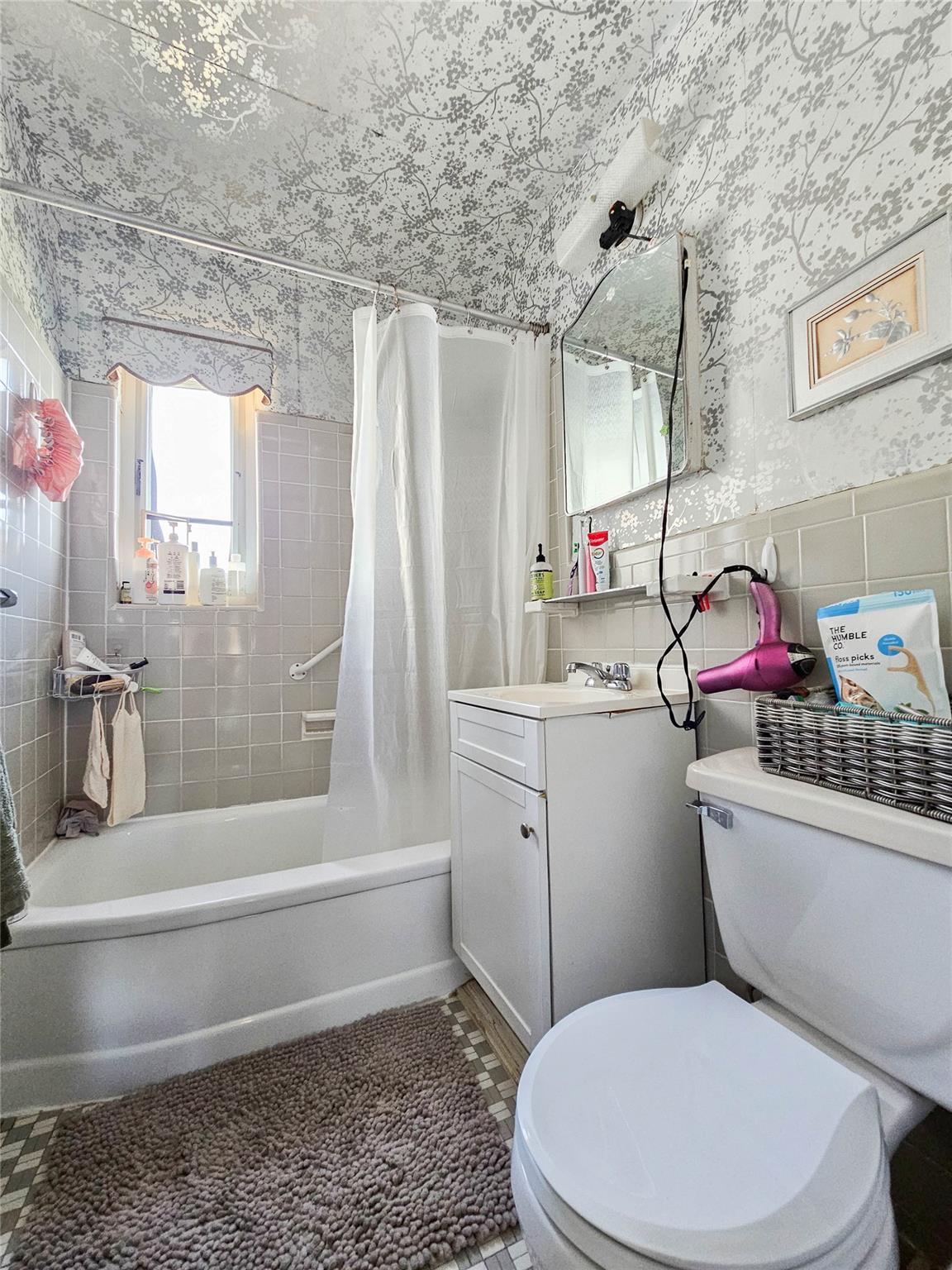 #7 photo, 227-08 Hillside, Queens Village , NY 11427