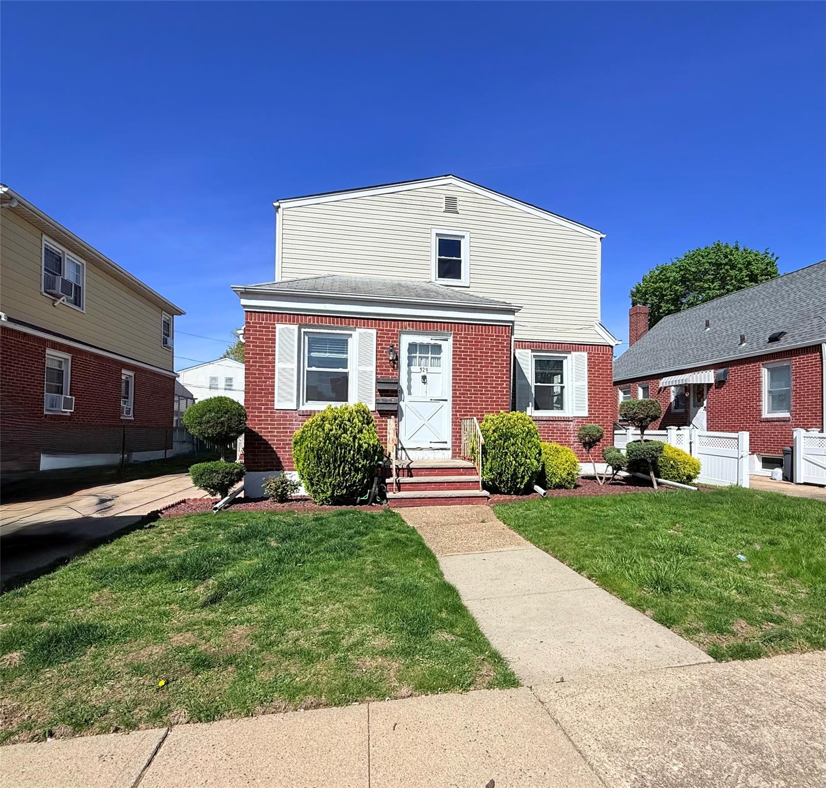 #1 photo, 529 Liberty Avenue, Williston Park , NY 11596