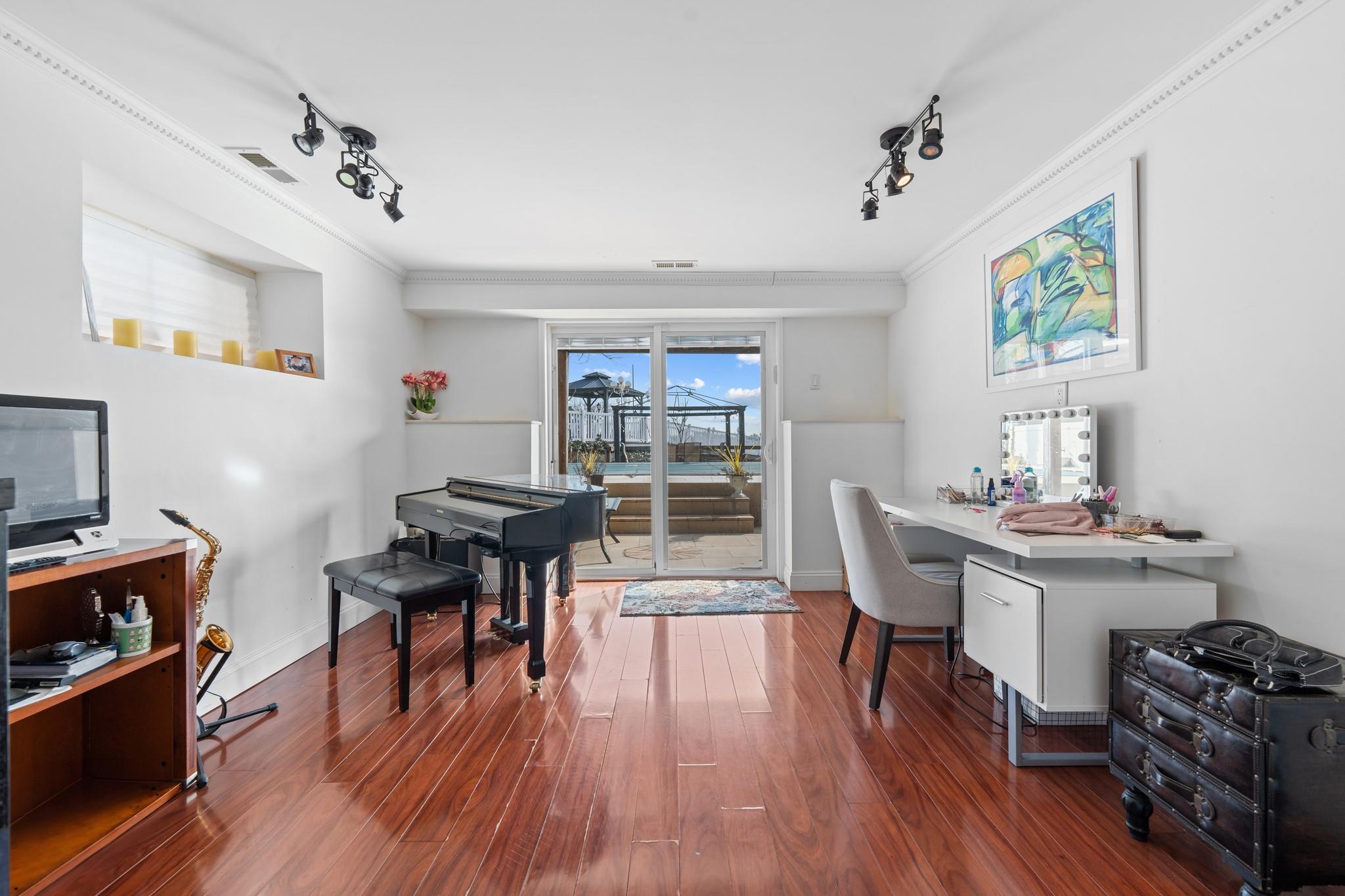 #18 photo, 299 Whitman Drive, ブルックリン区 Brooklyn , NY 11234