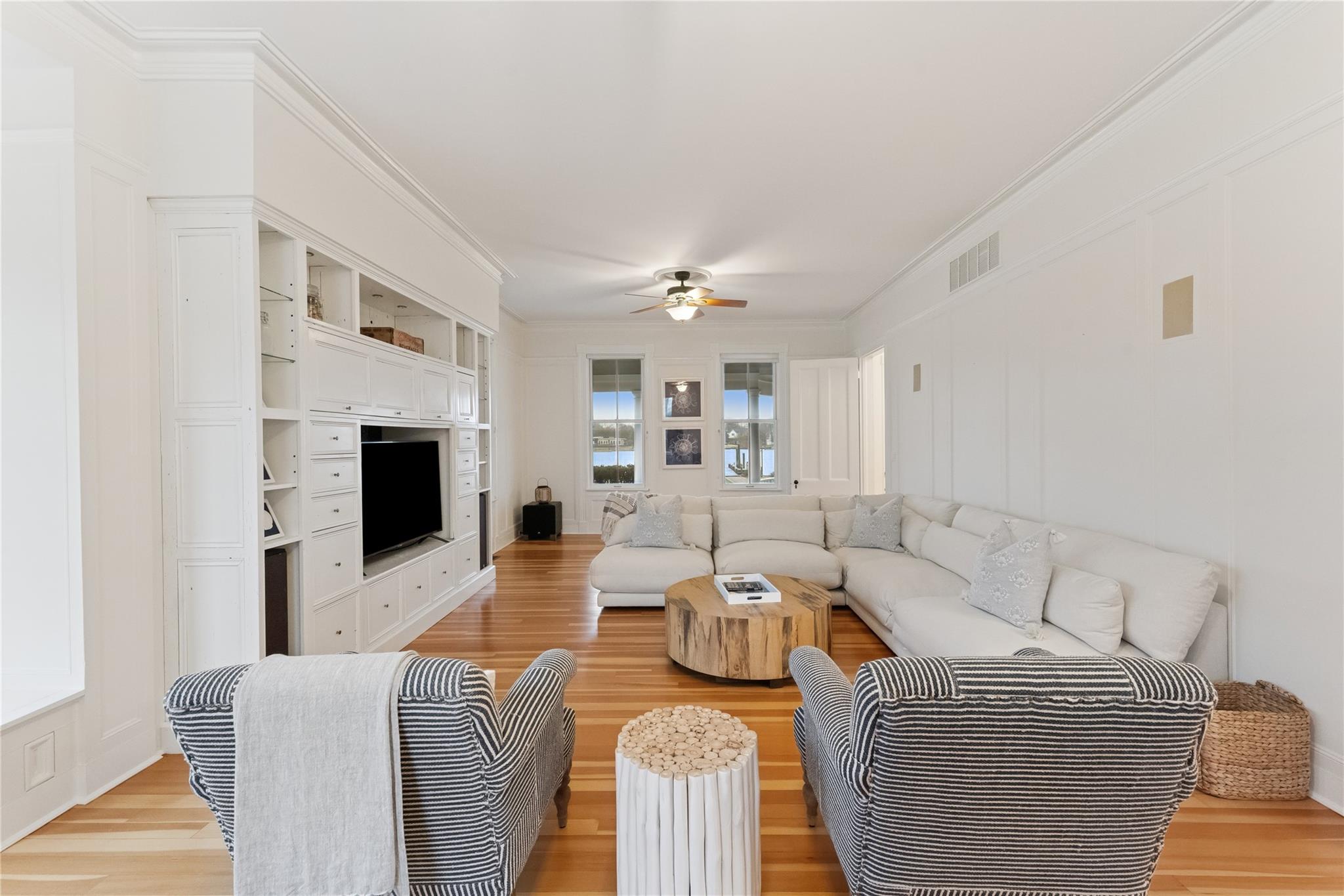 #10 photo, 127 Senix Avenue, サフォーク郡 Center Moriches , NY 11934