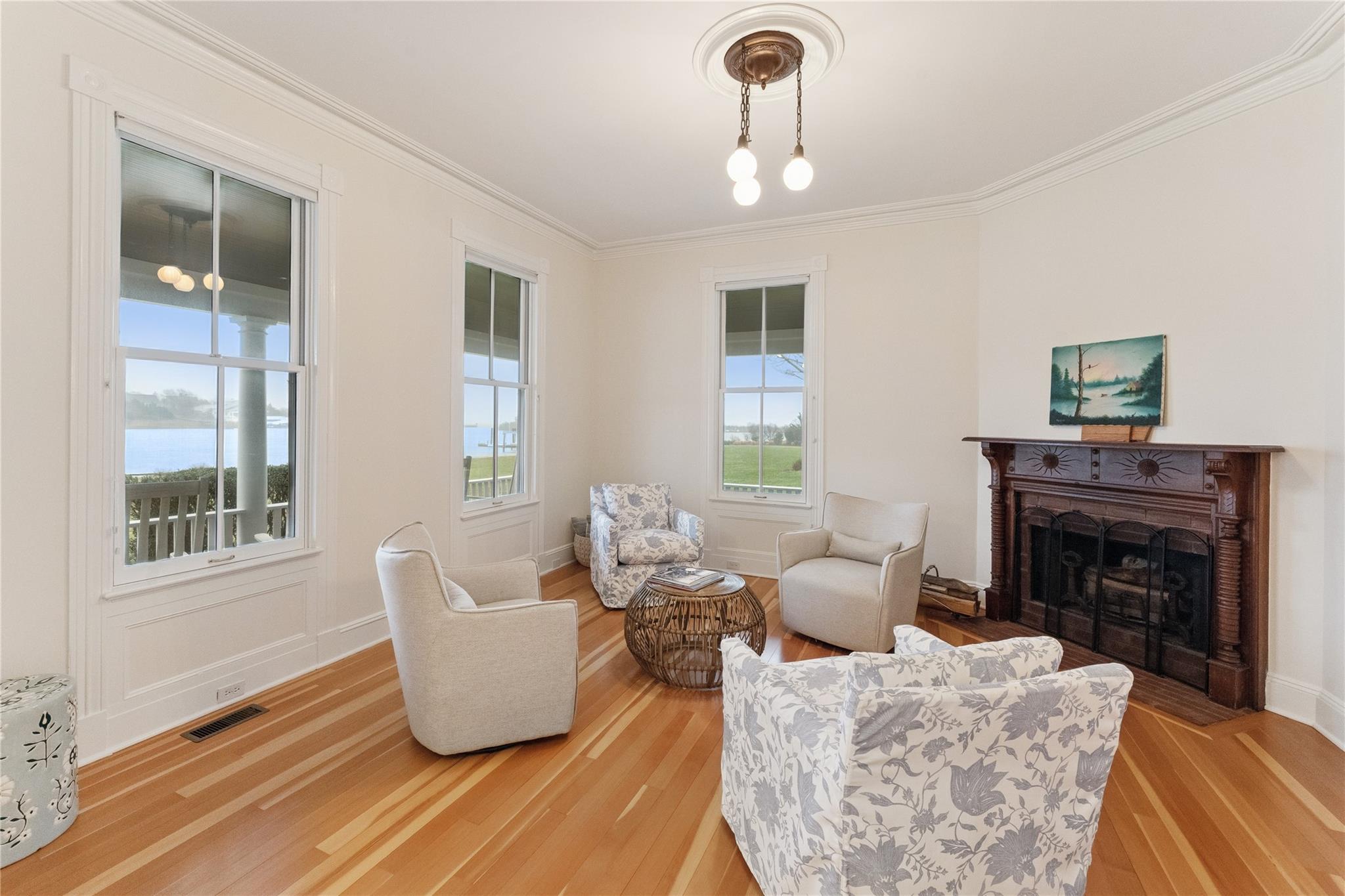 #12 photo, 127 Senix Avenue, サフォーク郡 Center Moriches , NY 11934