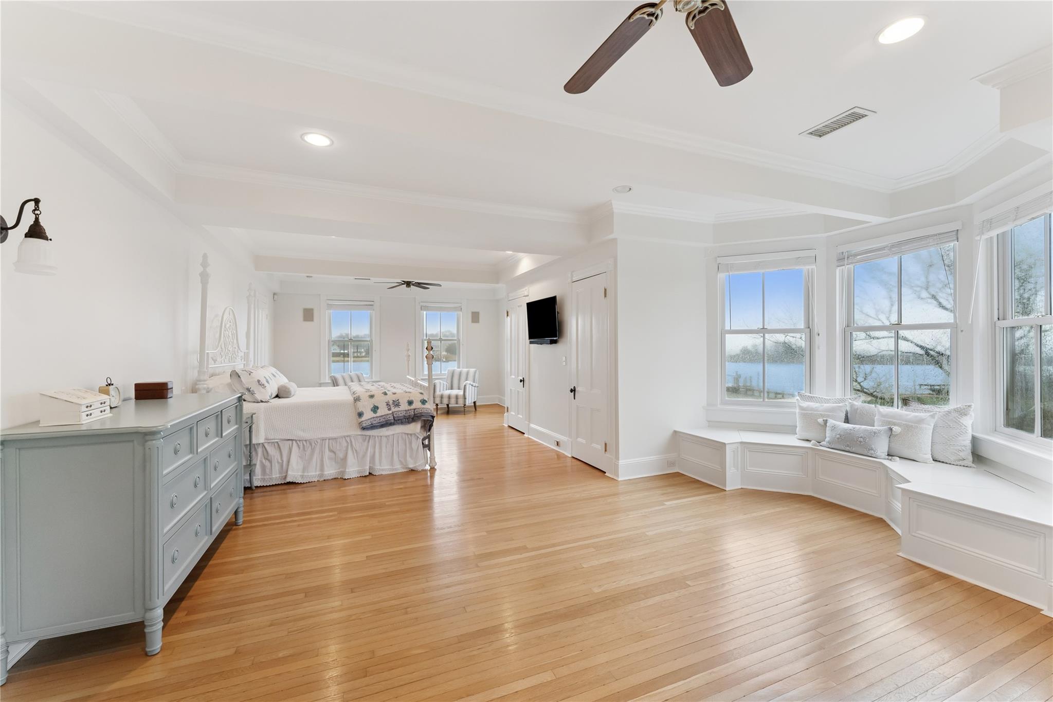 #16 photo, 127 Senix Avenue, サフォーク郡 Center Moriches , NY 11934