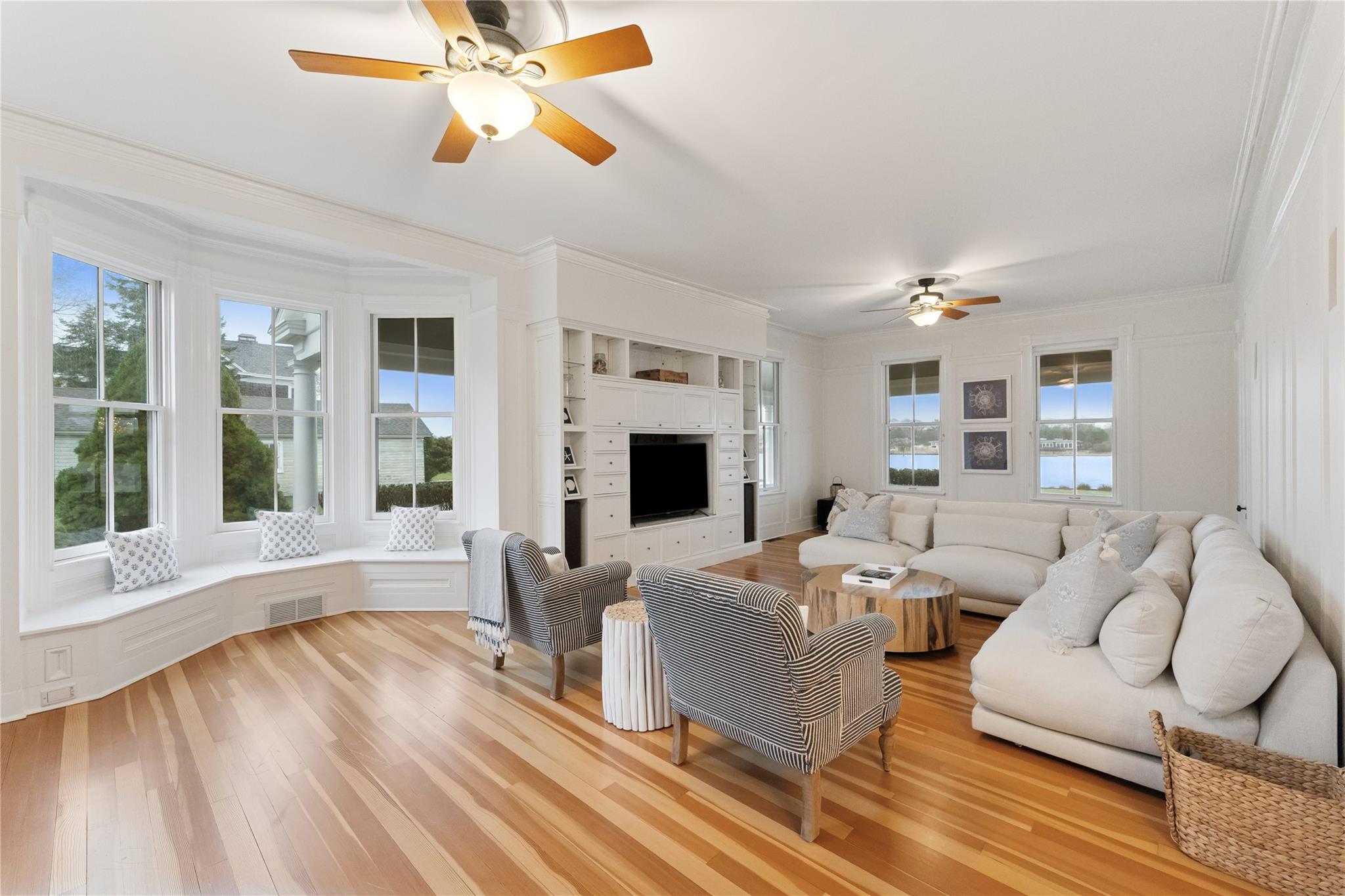 #9 photo, 127 Senix Avenue, サフォーク郡 Center Moriches , NY 11934