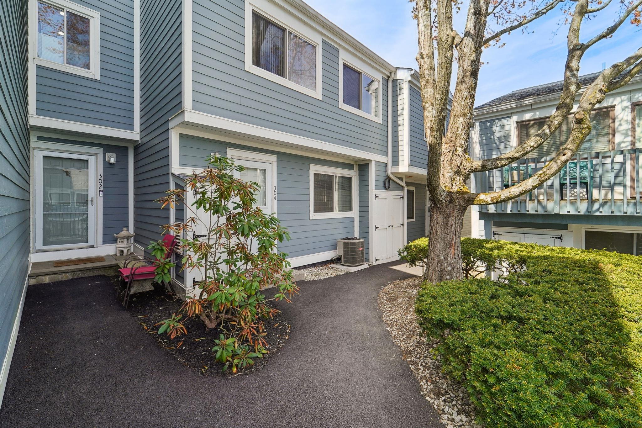 #1 photo, 25 Barker Street, Mount Kisco , NY 10549