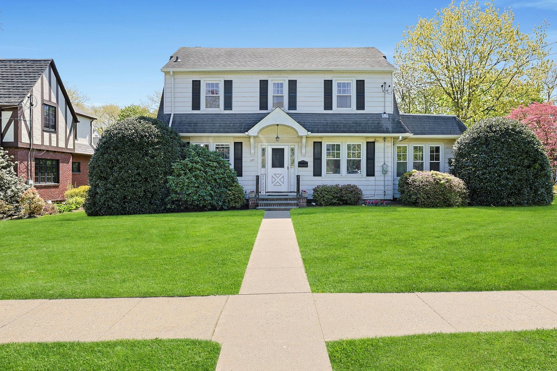 #1 photo, 251 Crestwood Avenue, Tuckahoe , NY 10707