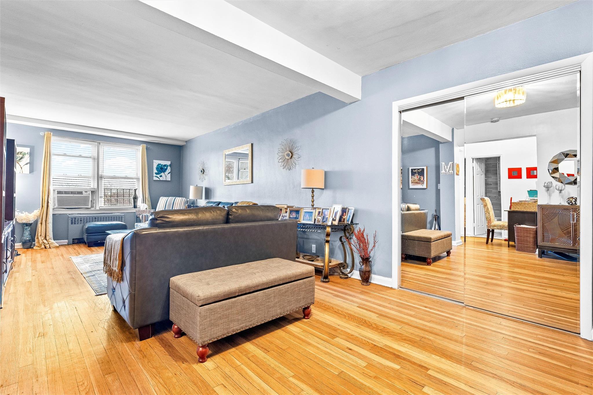 #15 photo, 2080 Barnes Avenue, 布朗士 Bronx , NY 10462