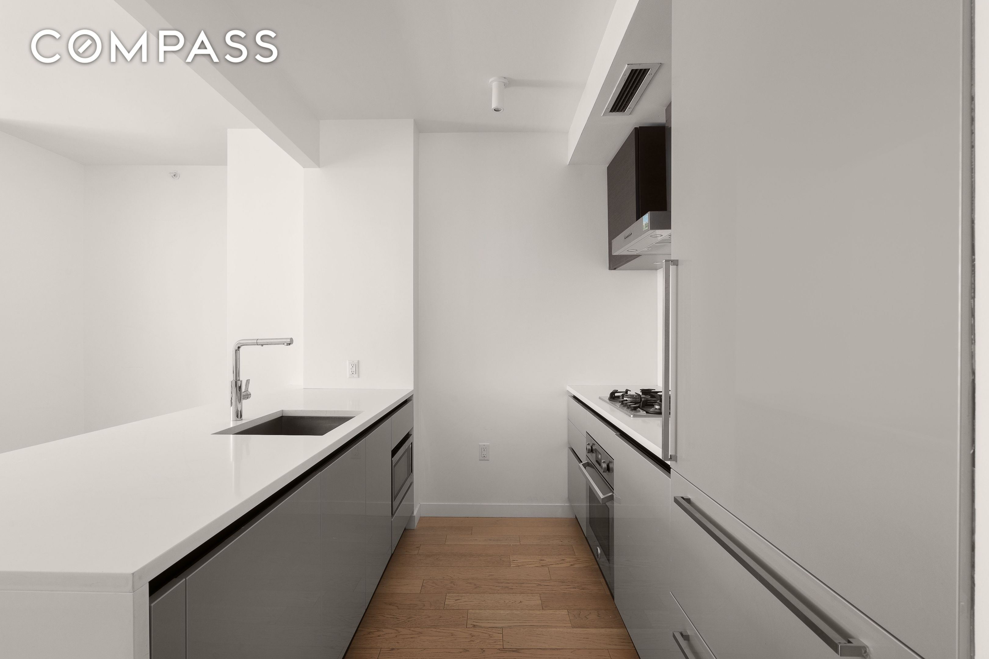 #4 photo, New York City, マンハッタン Hell's Kitchen , NY 10036