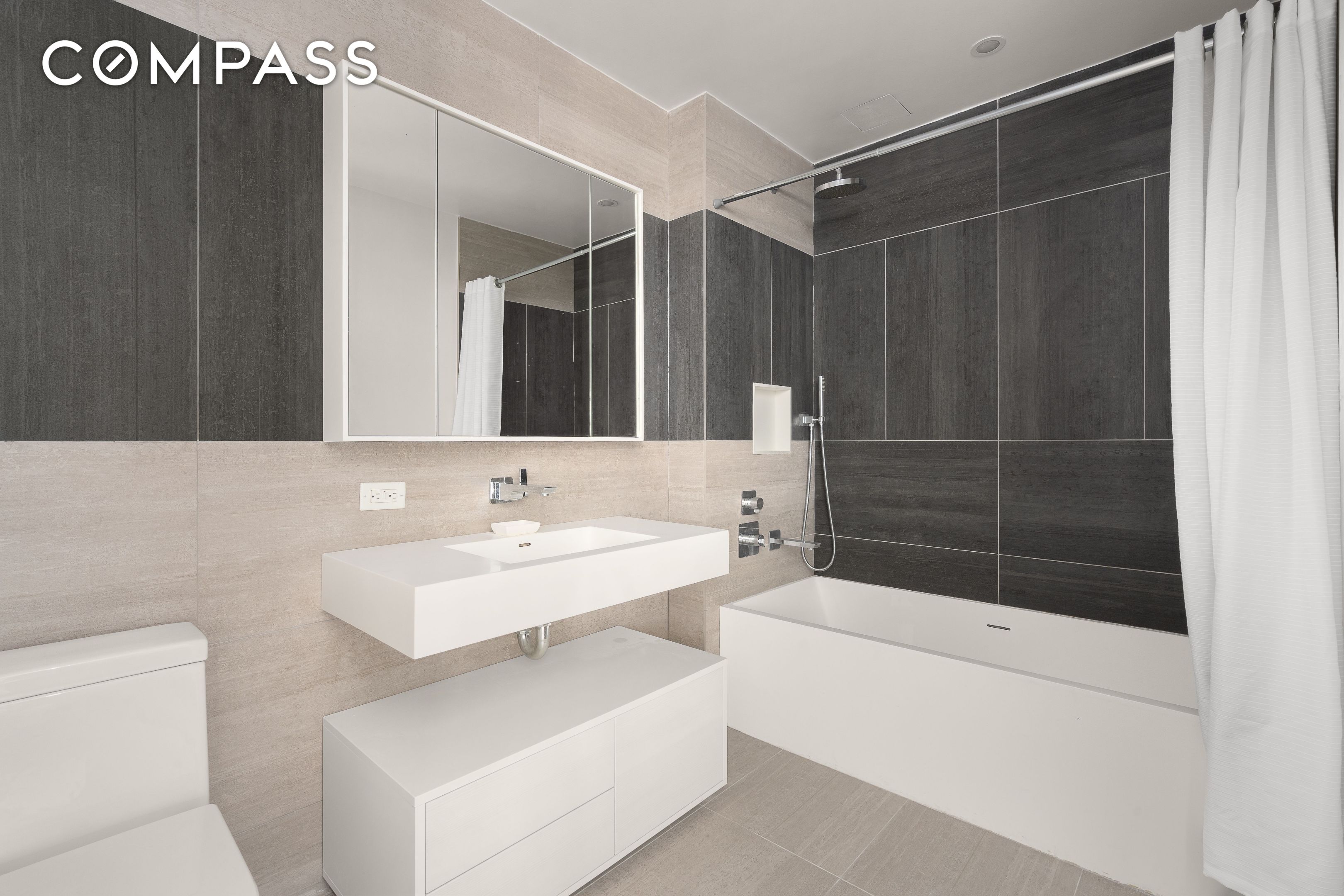 #8 photo, New York City, マンハッタン Hell's Kitchen , NY 10036