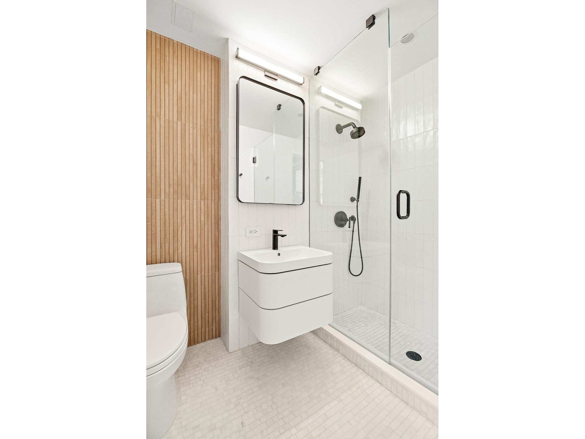 #3 photo, 432 W 52ND Street, マンハッタン Hells Kitchen , NY 10019