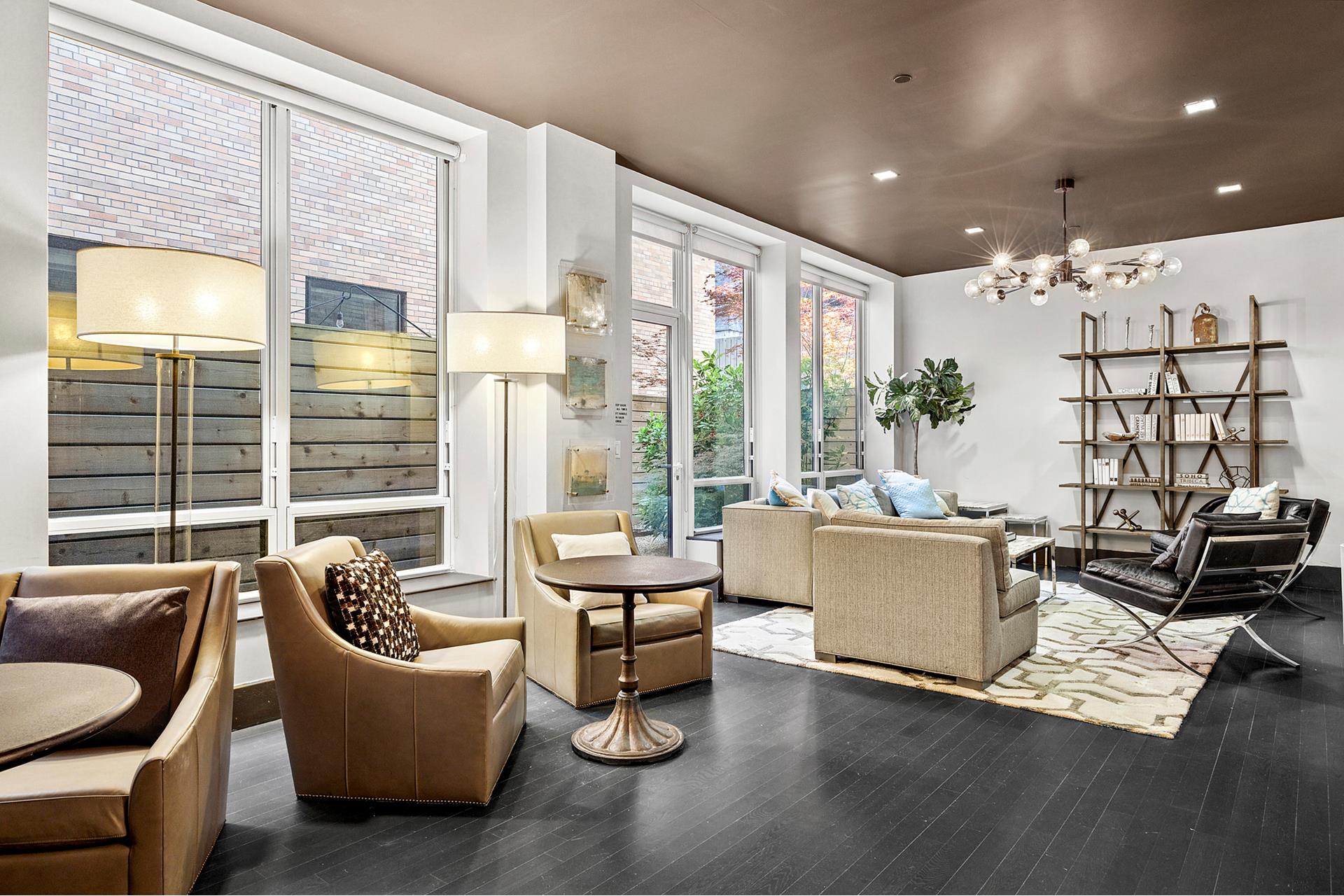 #4 photo, 432 W 52ND Street, マンハッタン Hells Kitchen , NY 10019