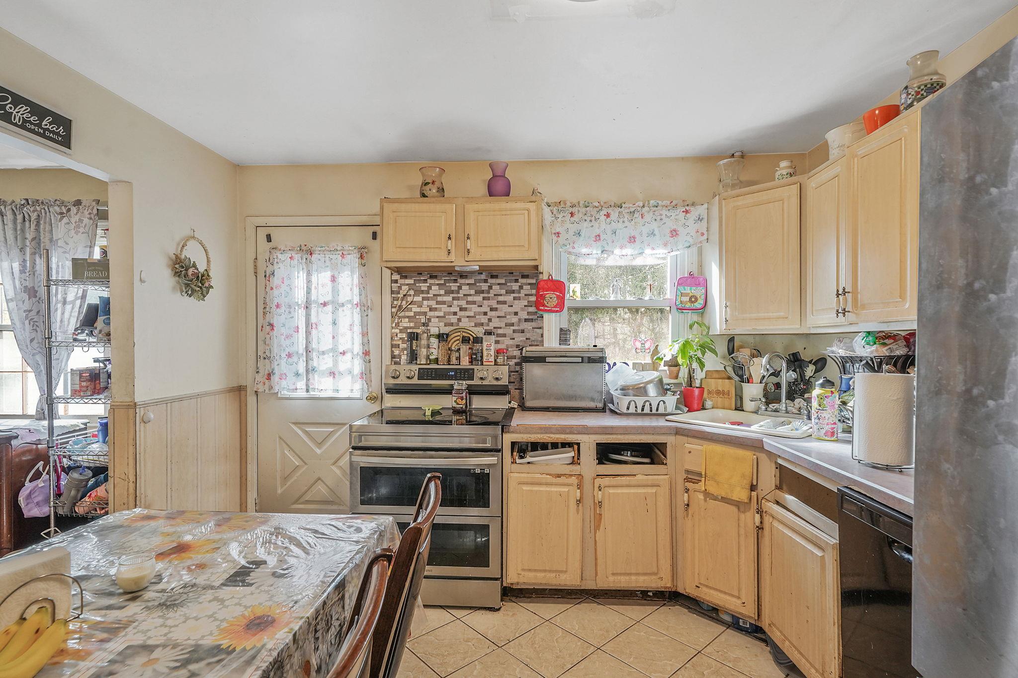 #12 photo, 210 Oakdale Bohemia Road, সাফোক কাউন্টি Bohemia , NY 11716