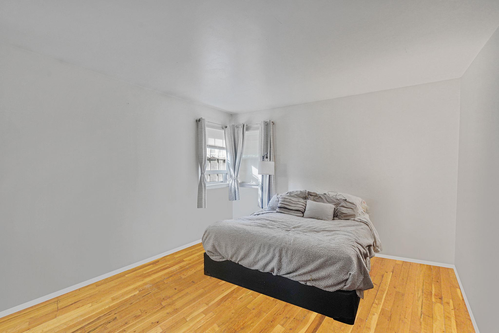 #16 photo, 210 Oakdale Bohemia Road, সাফোক কাউন্টি Bohemia , NY 11716