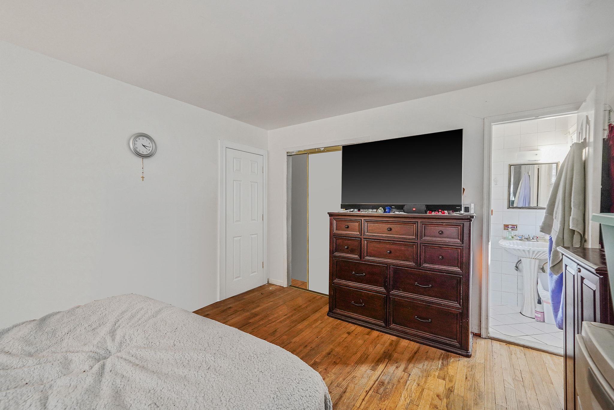 #17 photo, 210 Oakdale Bohemia Road, সাফোক কাউন্টি Bohemia , NY 11716