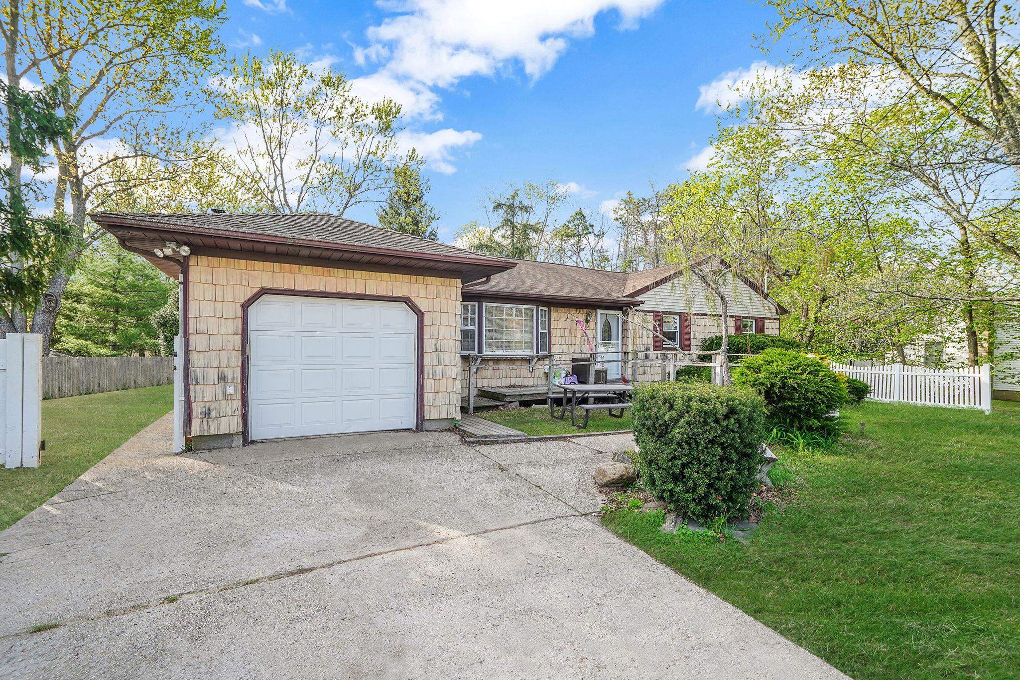 #2 photo, 210 Oakdale Bohemia Road, সাফোক কাউন্টি Bohemia , NY 11716