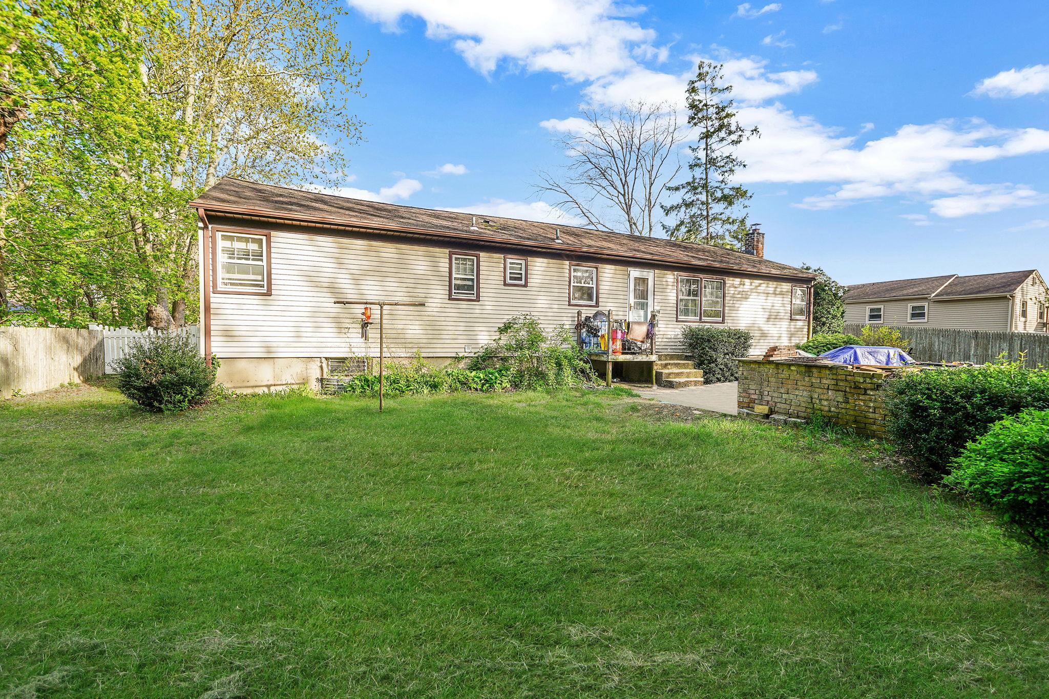 #3 photo, 210 Oakdale Bohemia Road, সাফোক কাউন্টি Bohemia , NY 11716