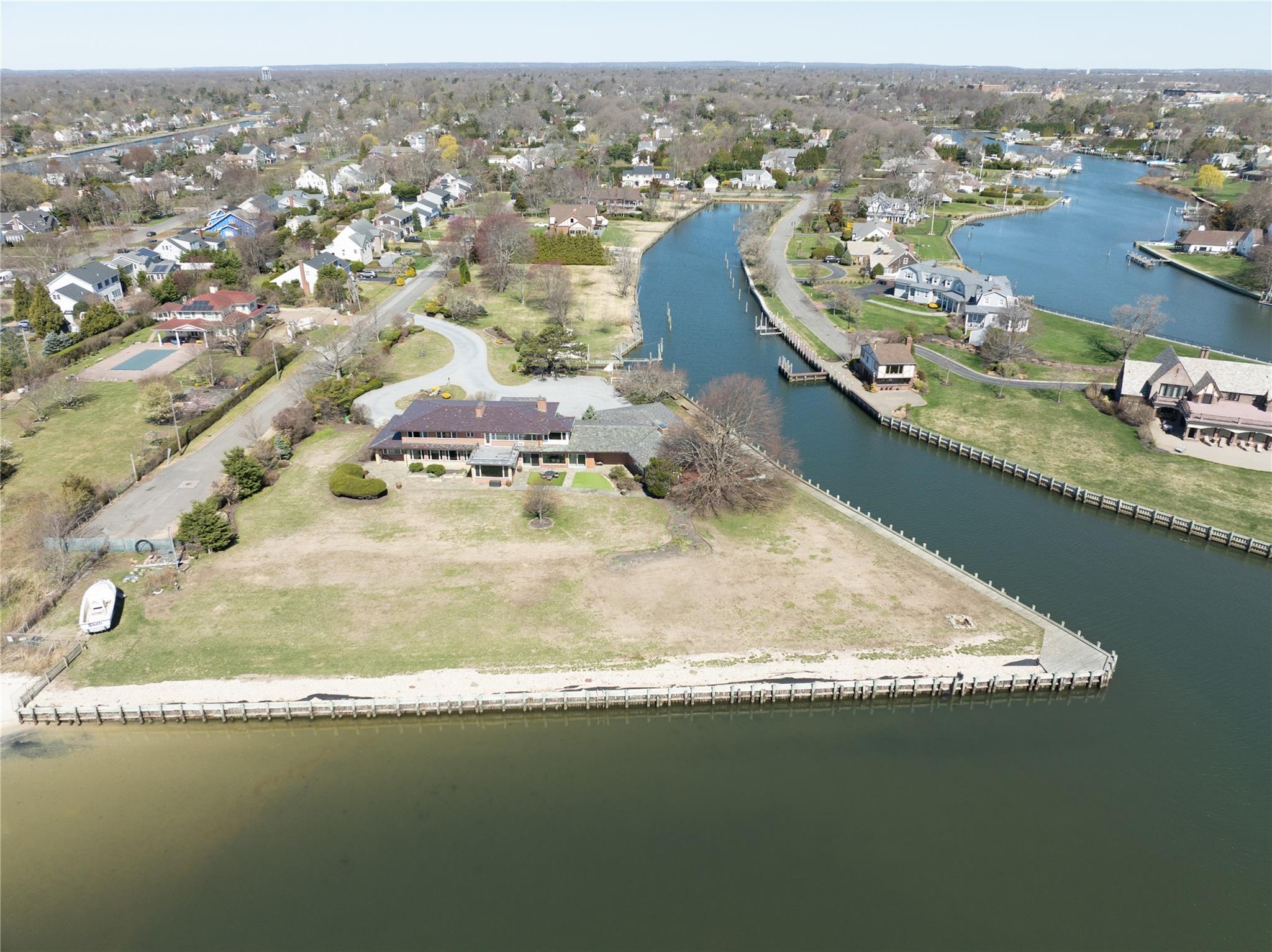 #12 photo, 101 West Lane, Bay Shore , NY 11706