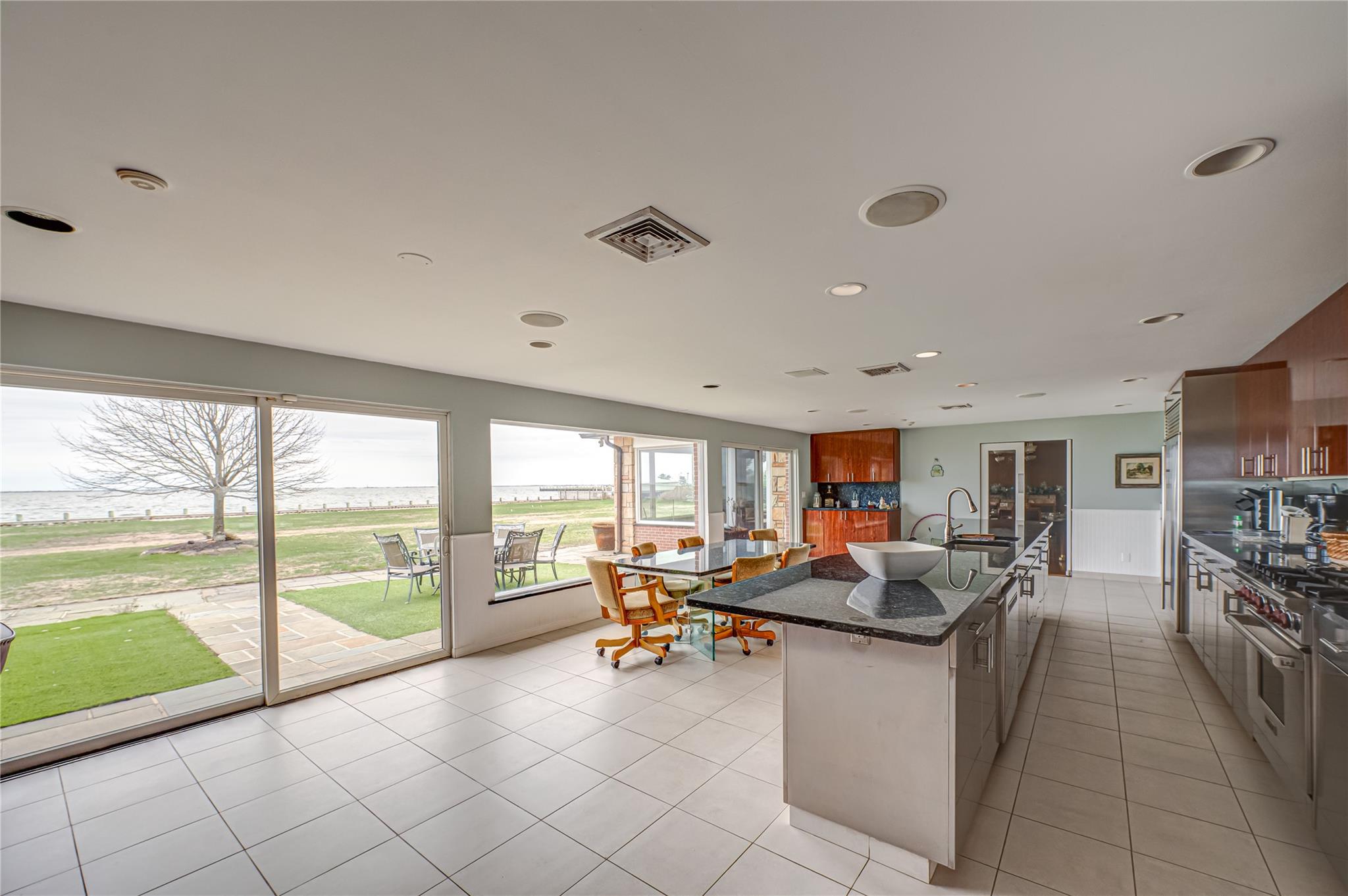 #2 photo, 101 West Lane, Bay Shore , NY 11706