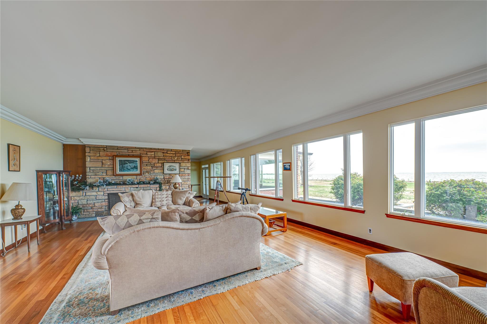 #8 photo, 101 West Lane, Bay Shore , NY 11706