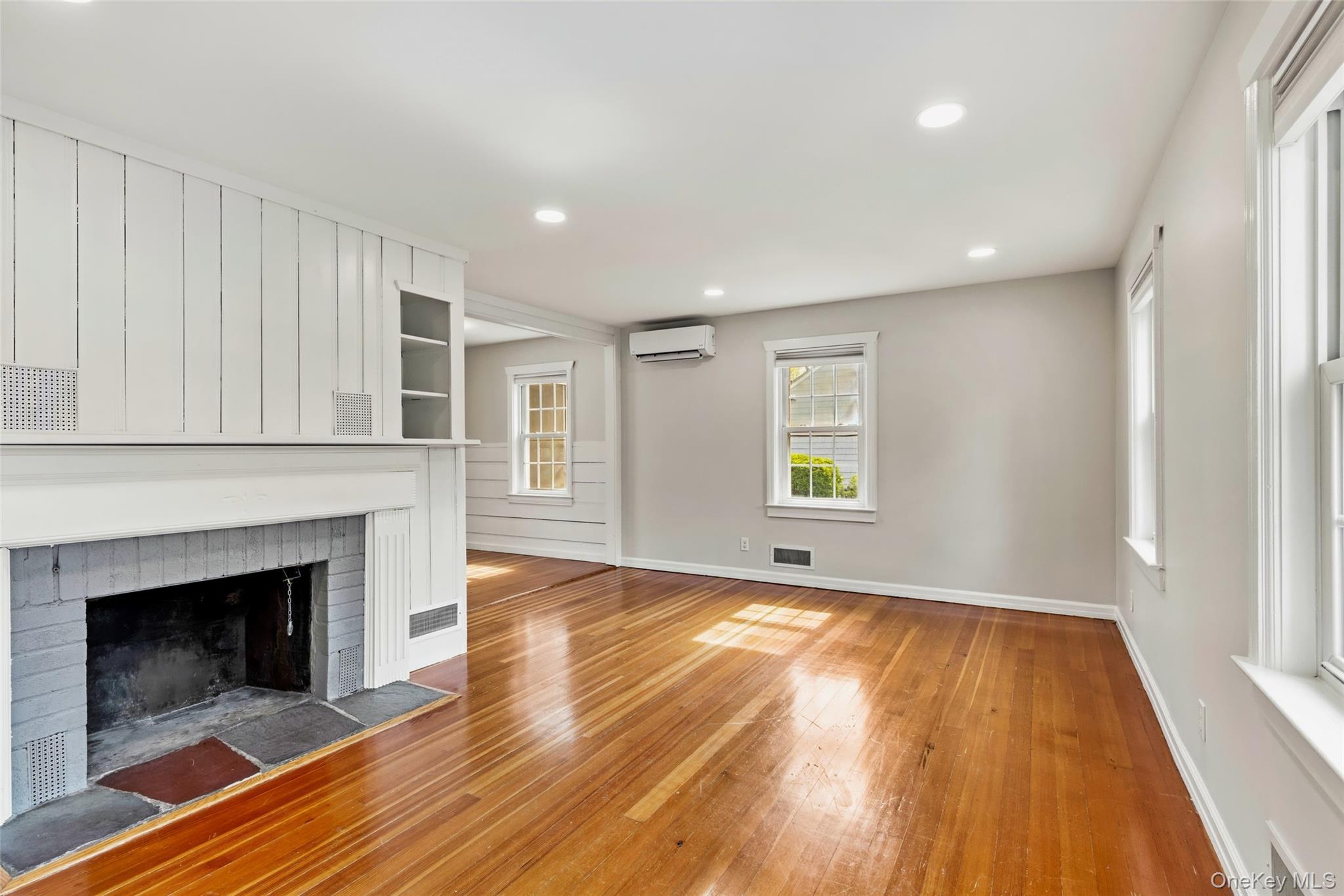 #4 photo, 373 Great River Road, サフォーク郡 Great River , NY 11739